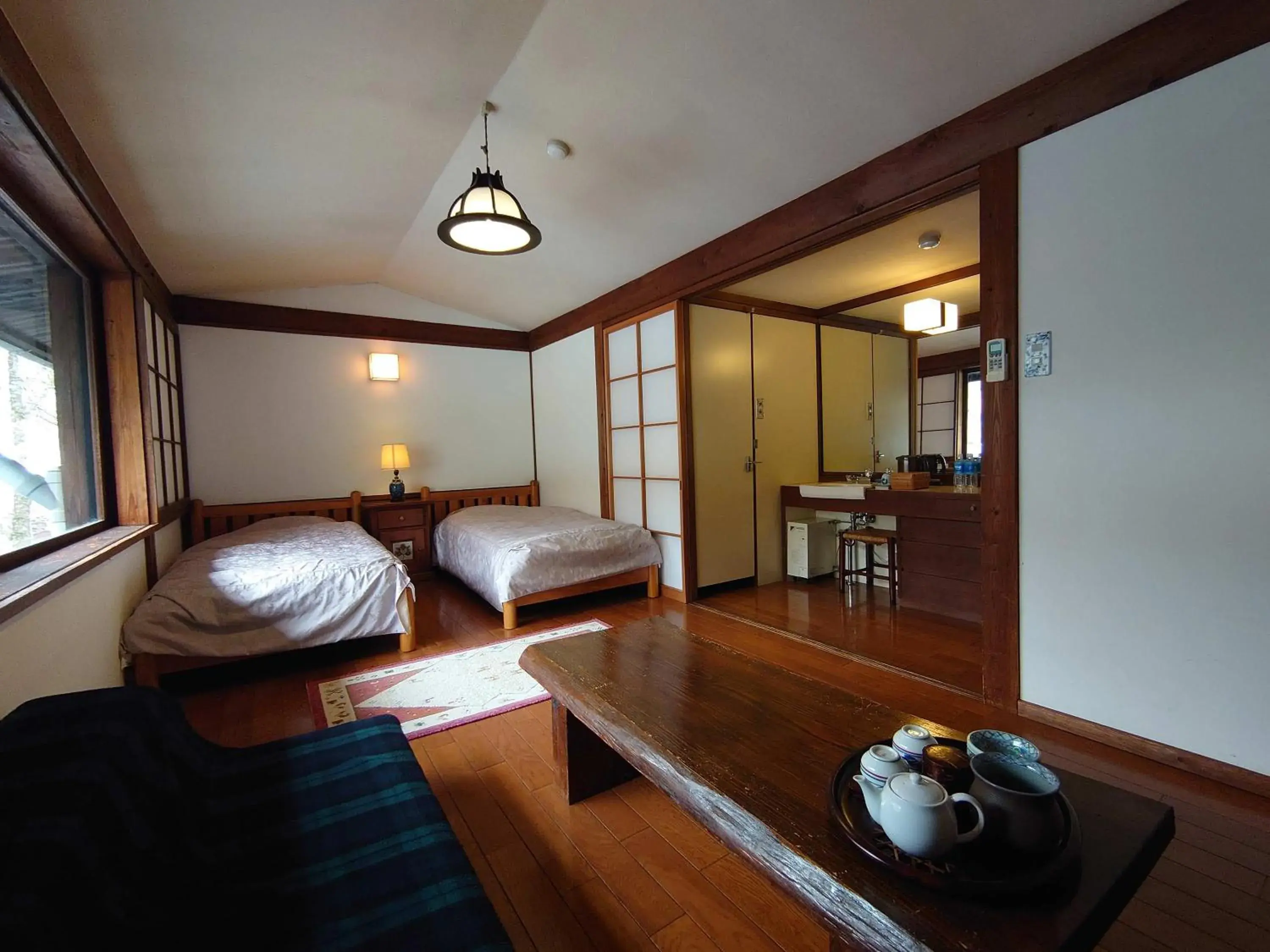 Photo of the whole room in Yufuin Onsen Auberge Kunugiya Photo of the whole room in Yufuin Onsen Auberge Kunugiya