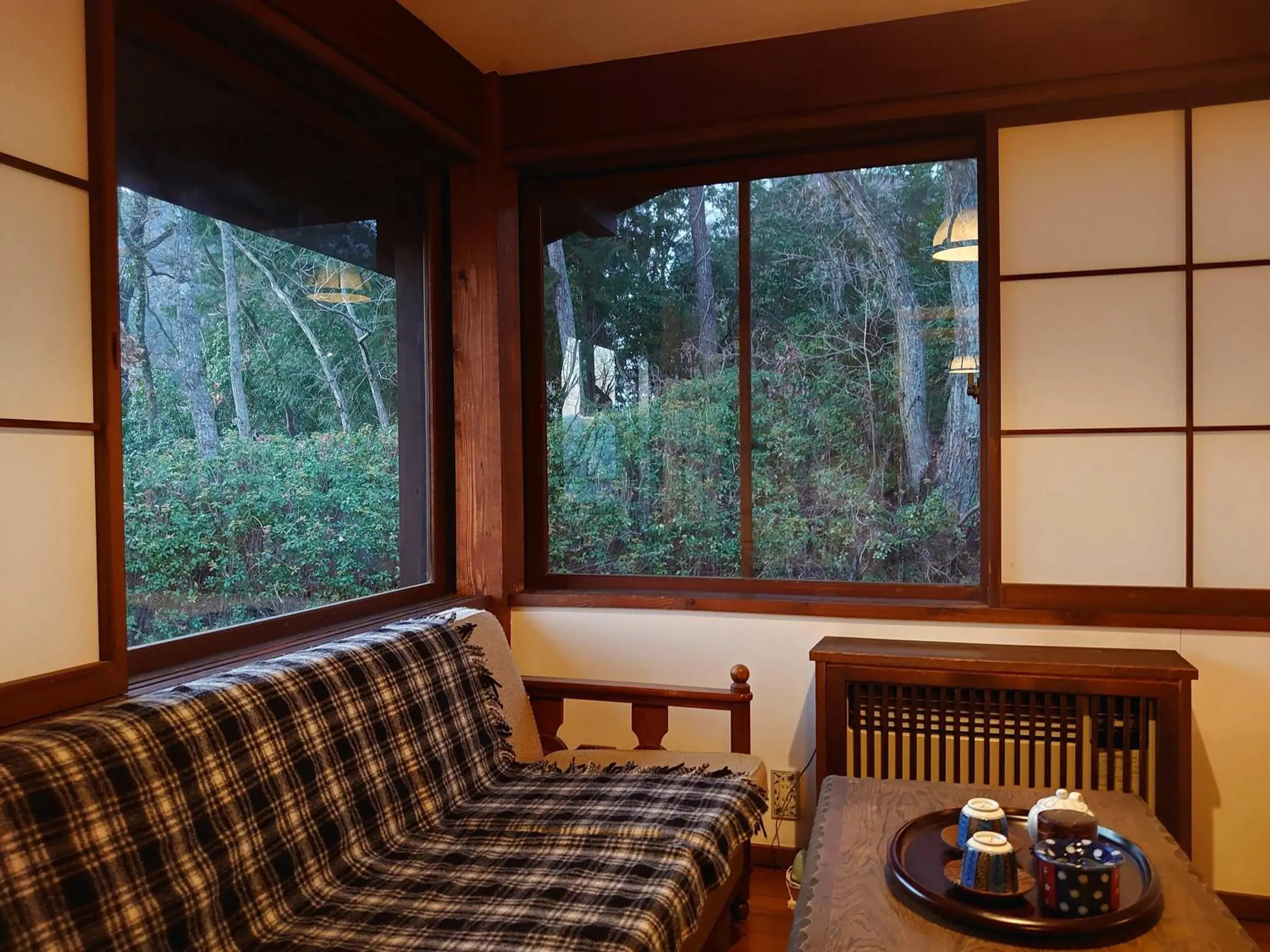 Garden view in Yufuin Onsen Auberge Kunugiya Garden view in Yufuin Onsen Auberge Kunugiya