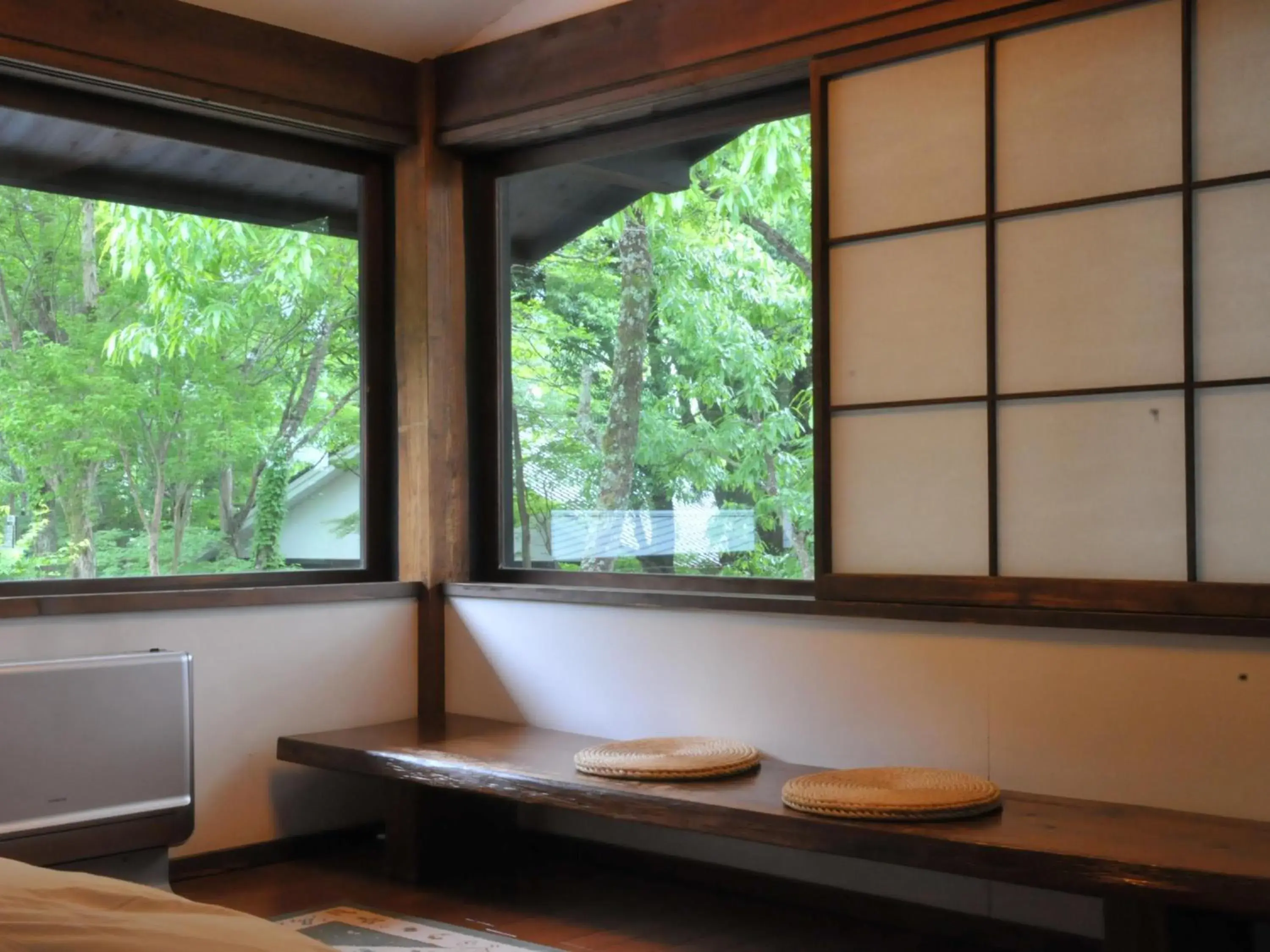 Garden view in Yufuin Onsen Auberge Kunugiya Garden view in Yufuin Onsen Auberge Kunugiya