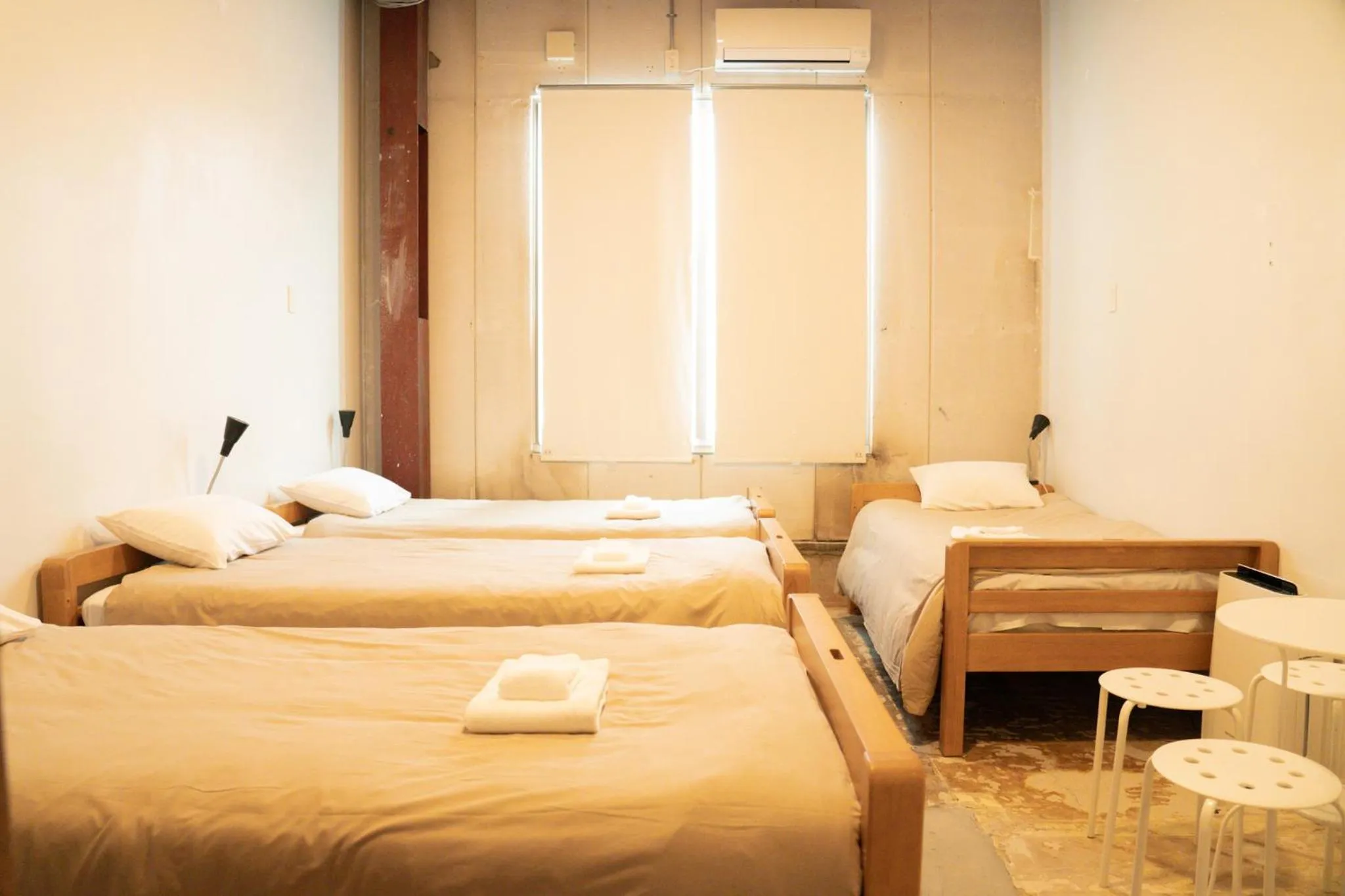 Photo of the whole room, Bed in fan! ABURATSU