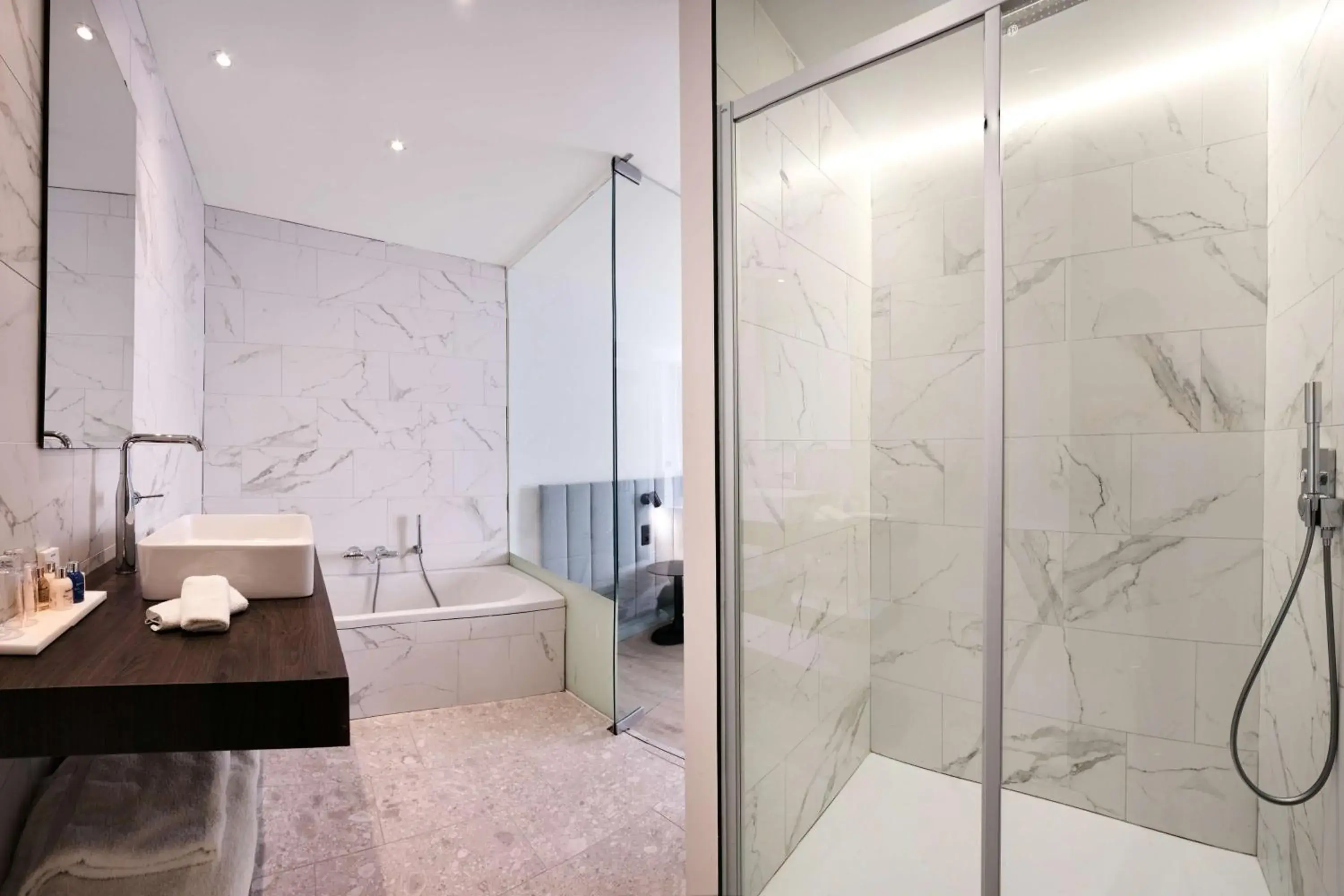 Bathroom in Radisson Blu Hotel, Hasselt Bathroom in Radisson Blu Hotel, Hasselt