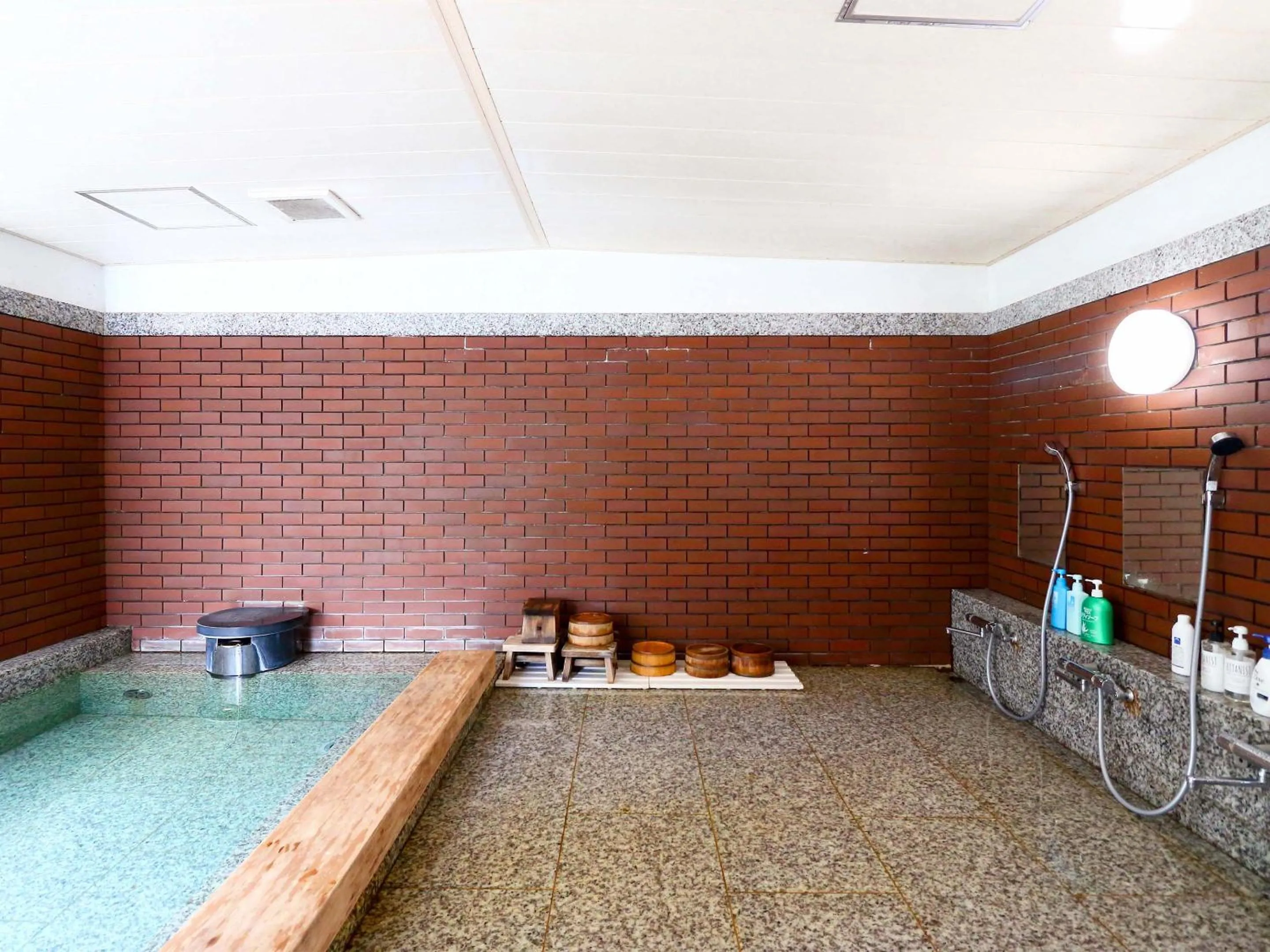 Area and facilities in Ryokan Karasawa