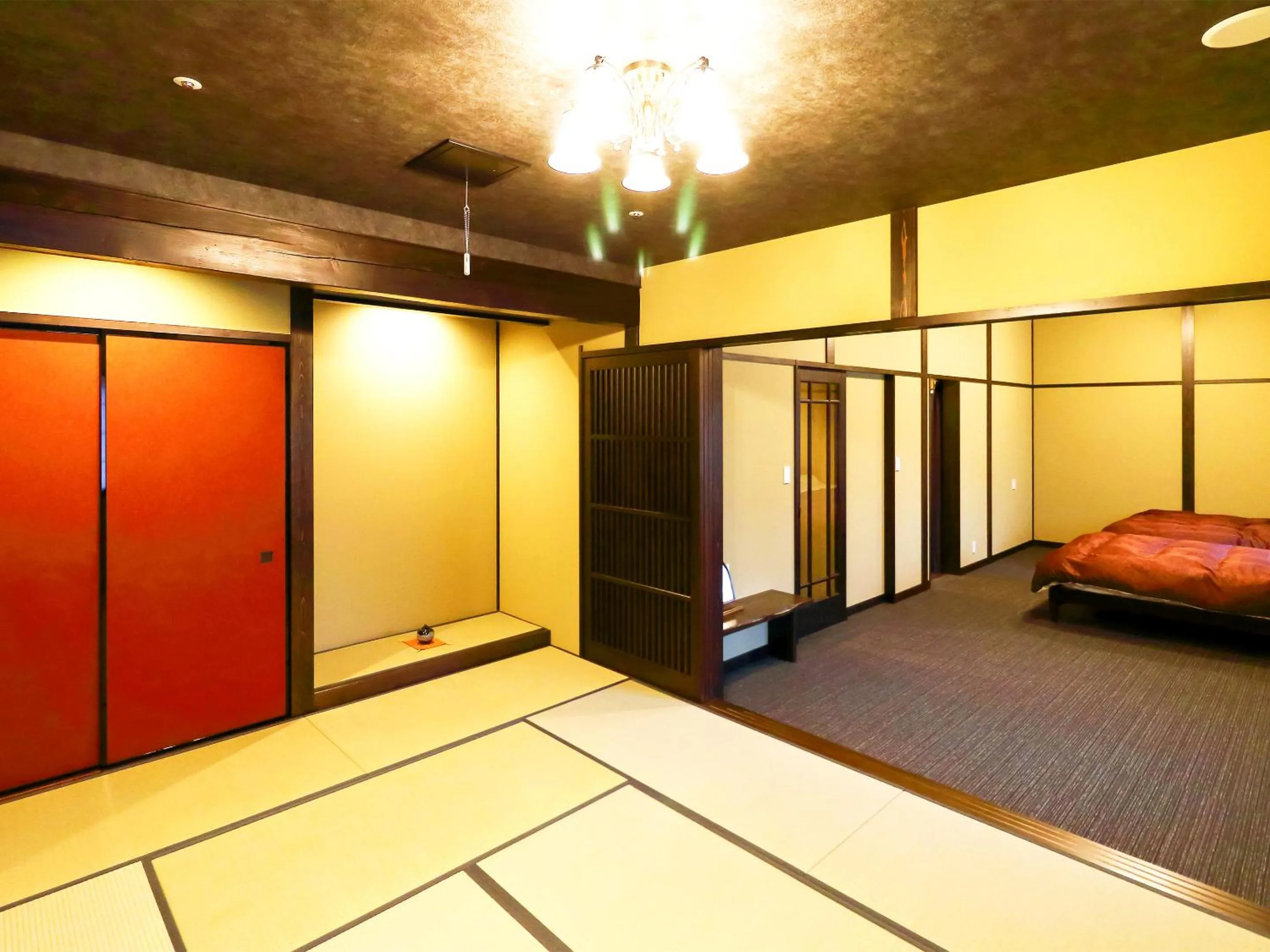 Photo of the whole room, Bed in Ryokan Karasawa