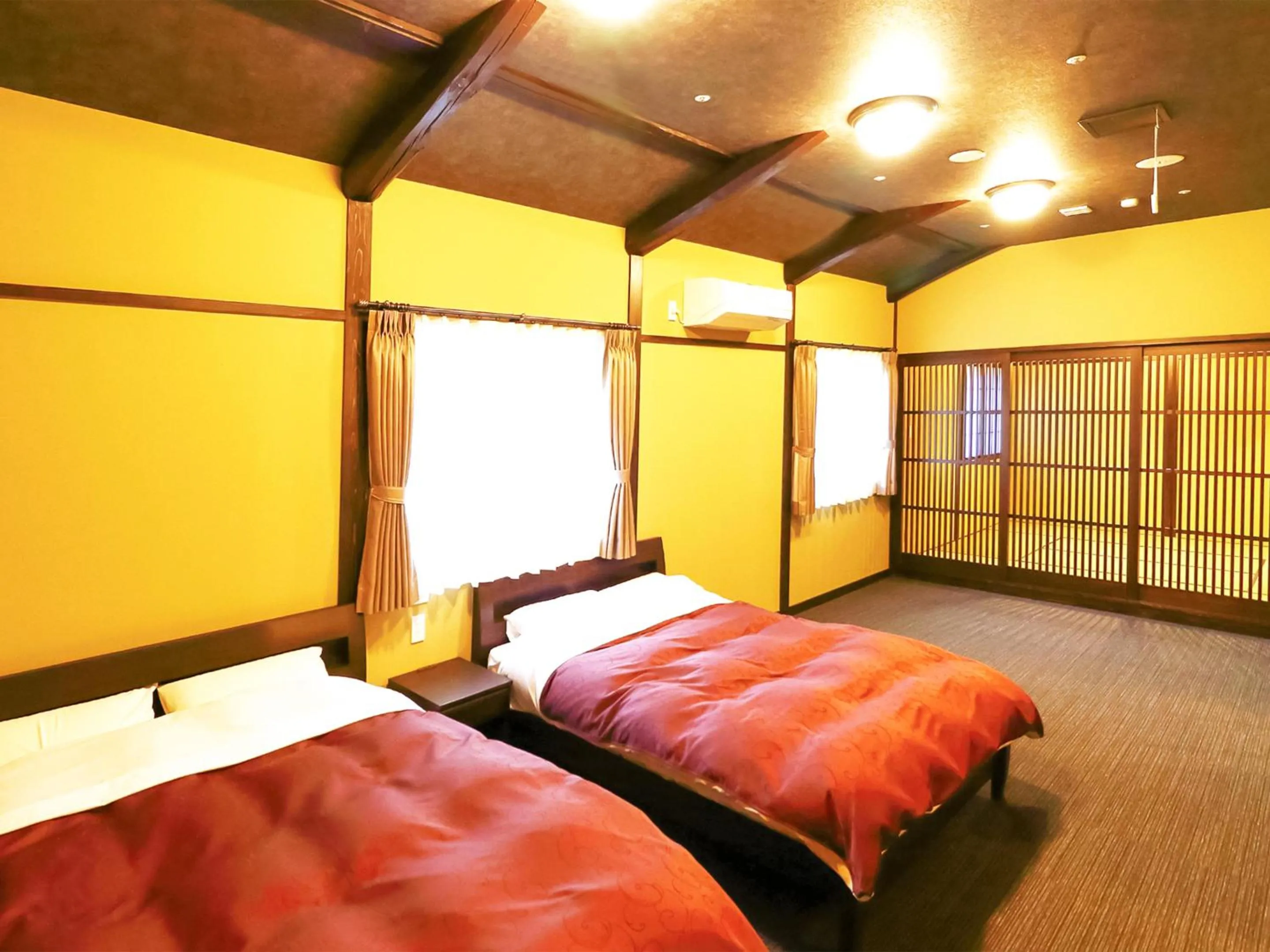 Photo of the whole room, Bed in Ryokan Karasawa
