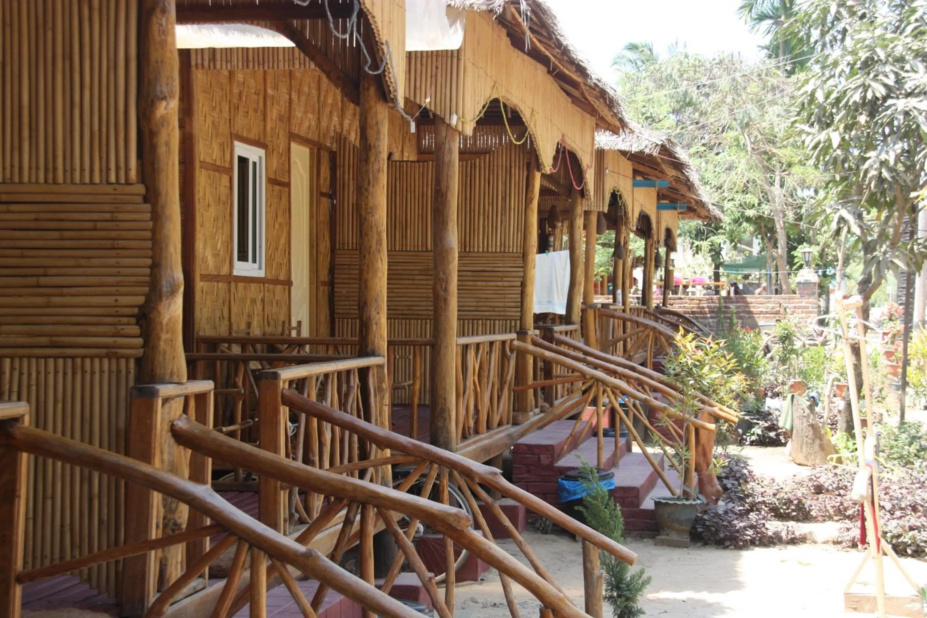 Balcony/Terrace in Soe Ko Ko Beach House & Restaurant