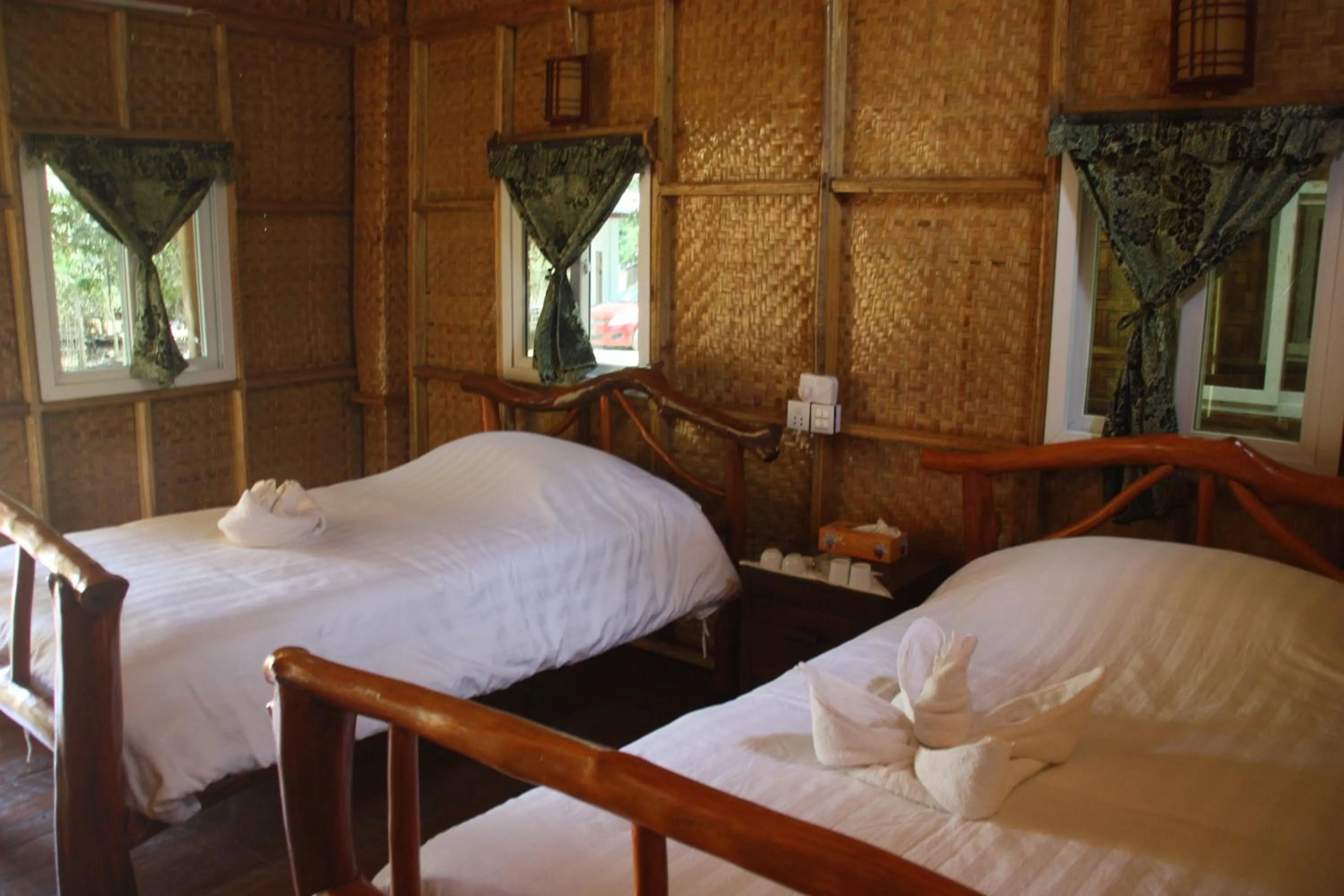 Bedroom, Bed in Soe Ko Ko Beach House & Restaurant