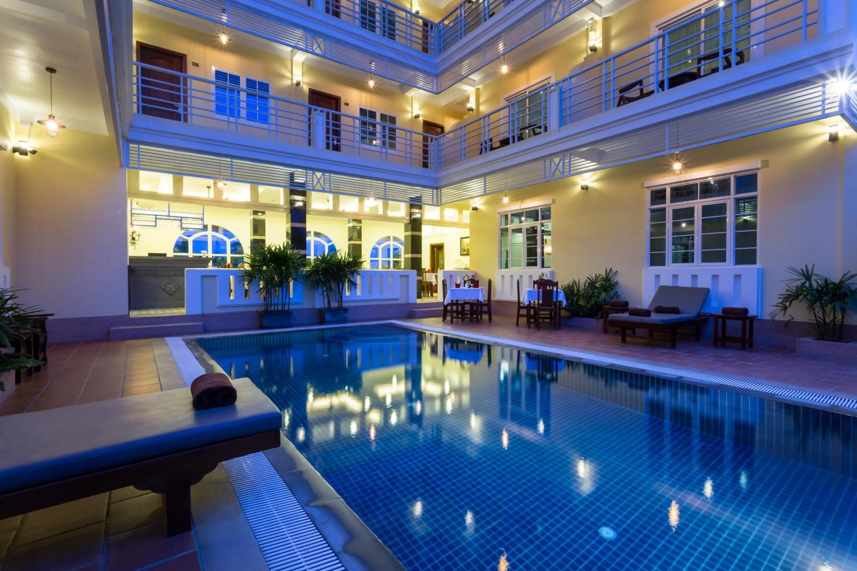 Swimming pool in Grand Bayon Siem Reap Hotel