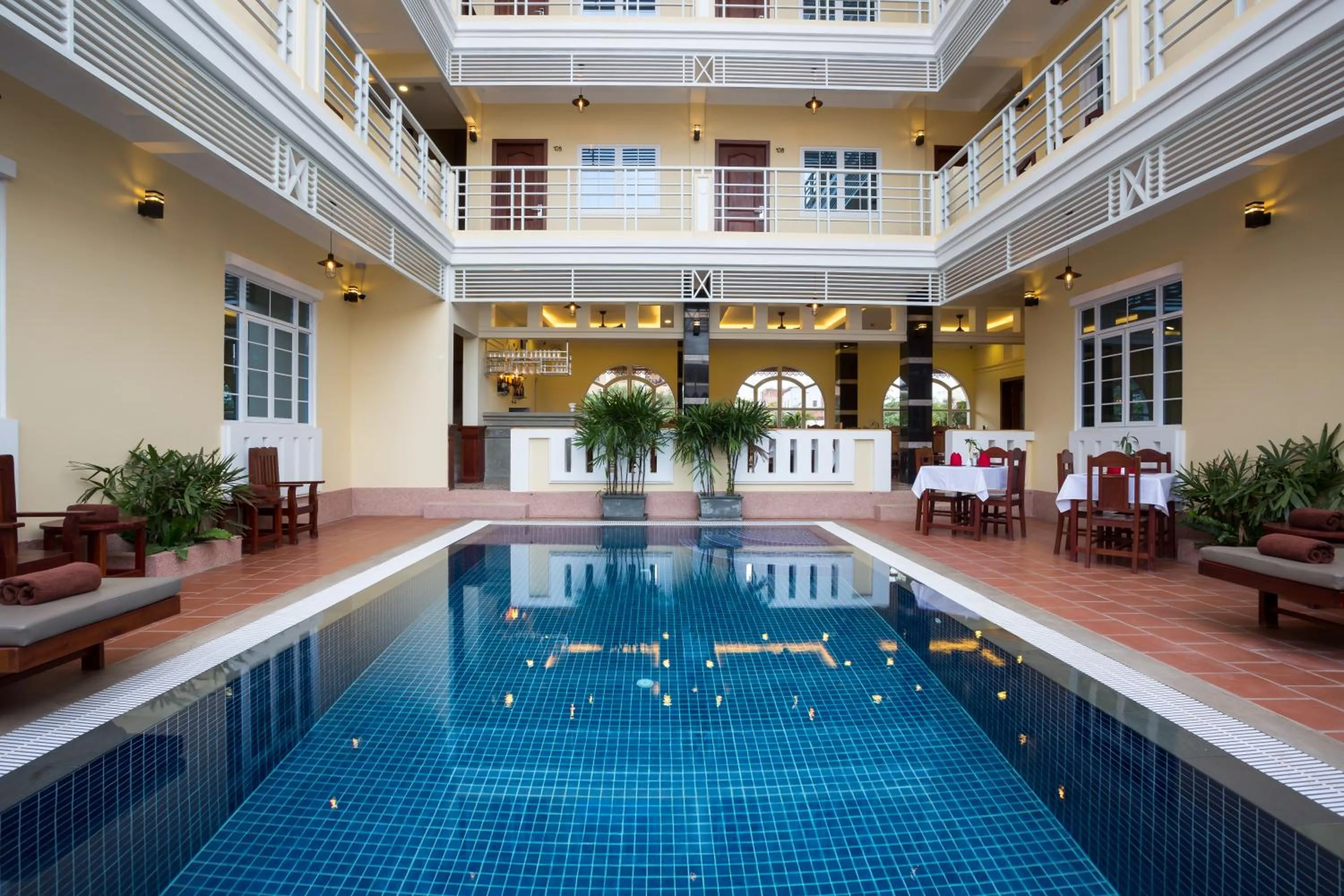 Swimming pool in Grand Bayon Siem Reap Hotel