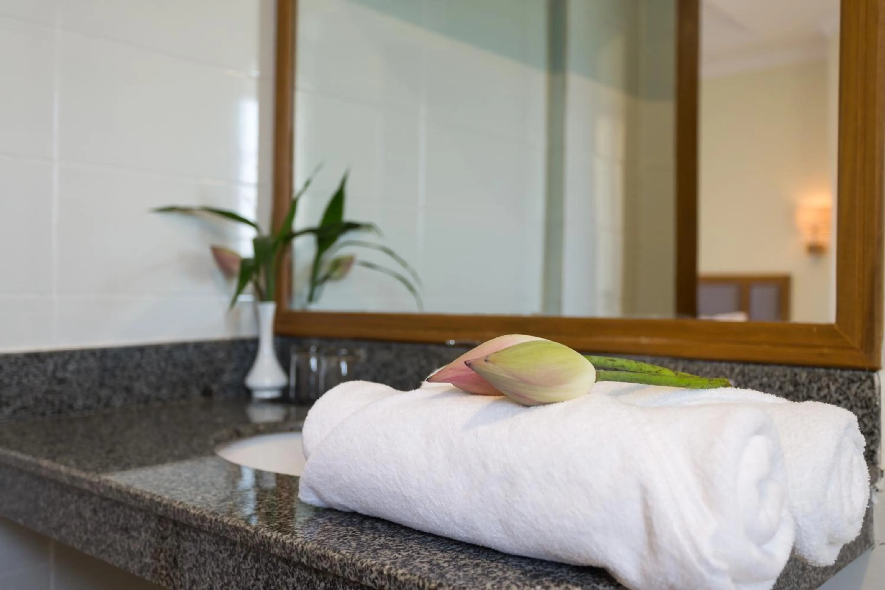 Shower, Bed in Grand Bayon Siem Reap Hotel