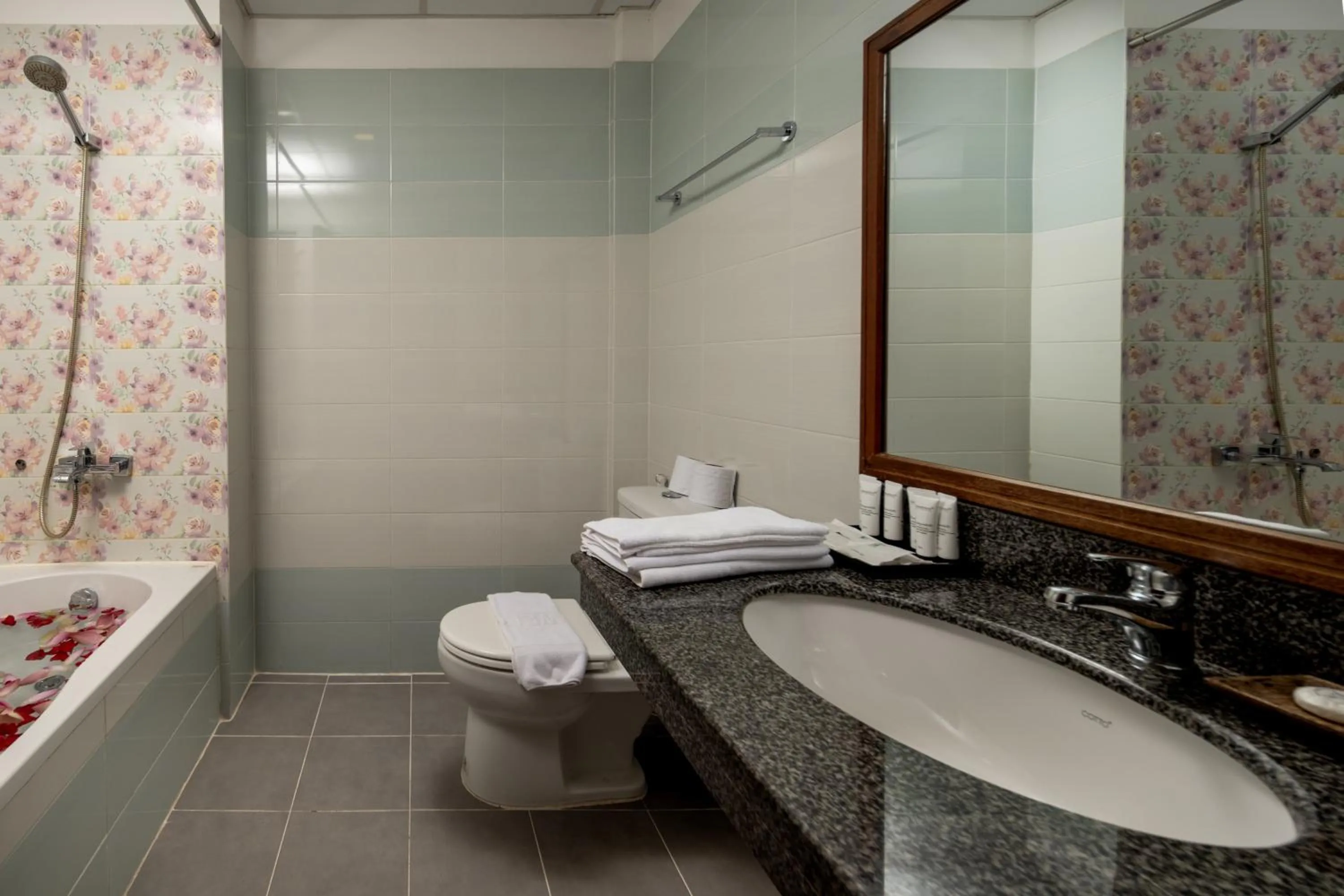 Bathroom in Grand Bayon Siem Reap Hotel