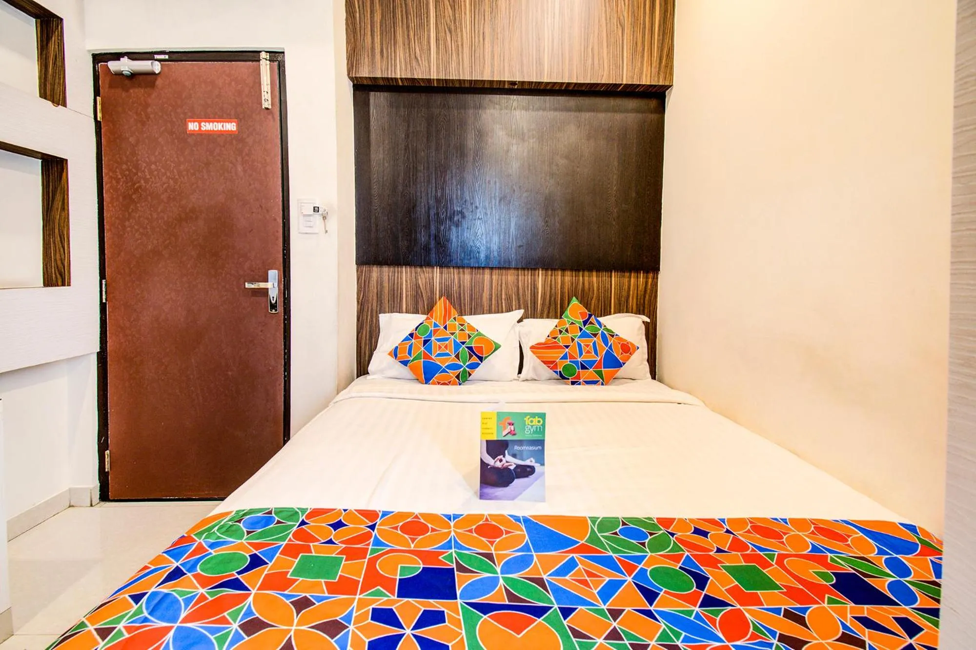 Bedroom, Bed in FabHotel Corporate Crown - Nr Jyoti Nivas University