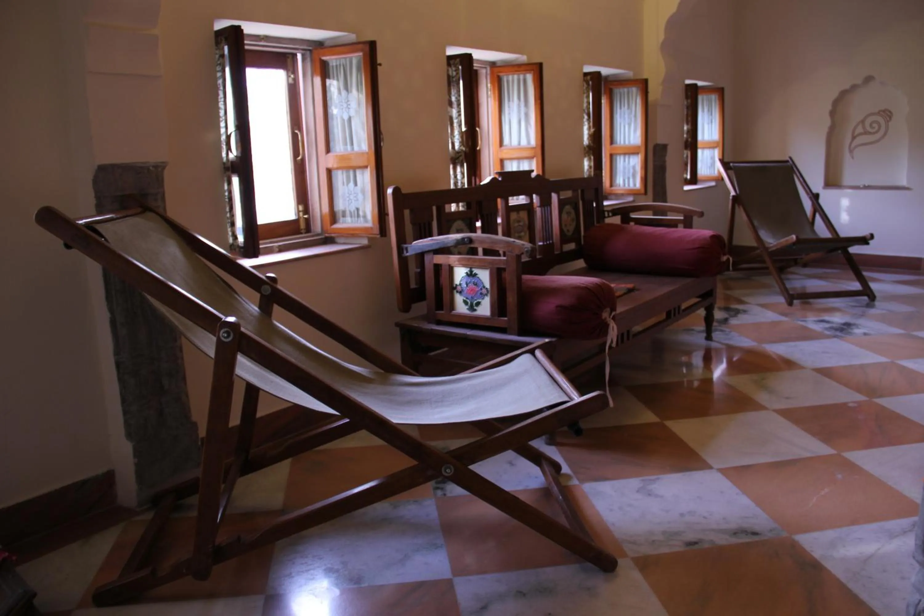 Seating area in Dera Mandawa