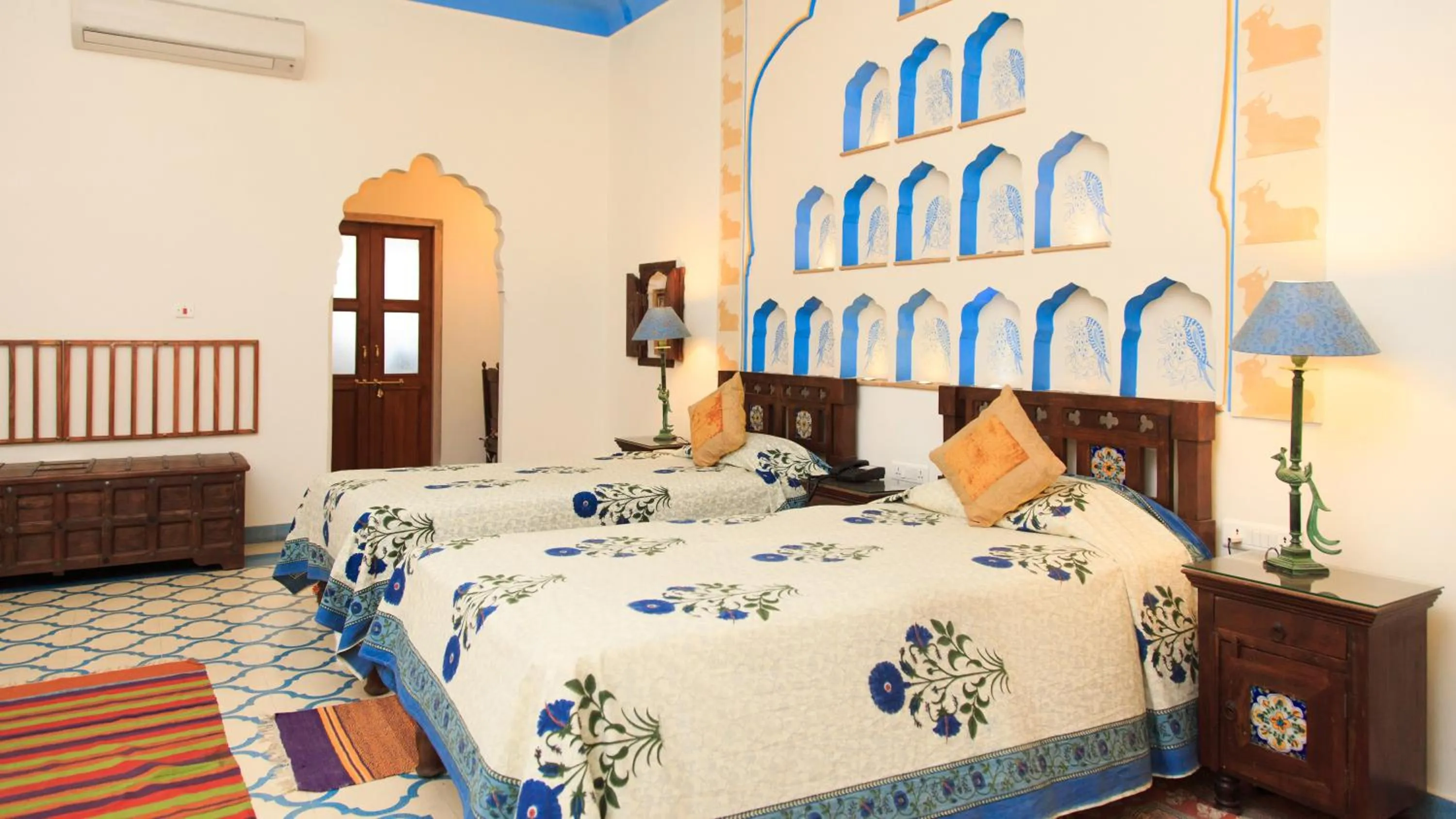Bed in Dera Mandawa