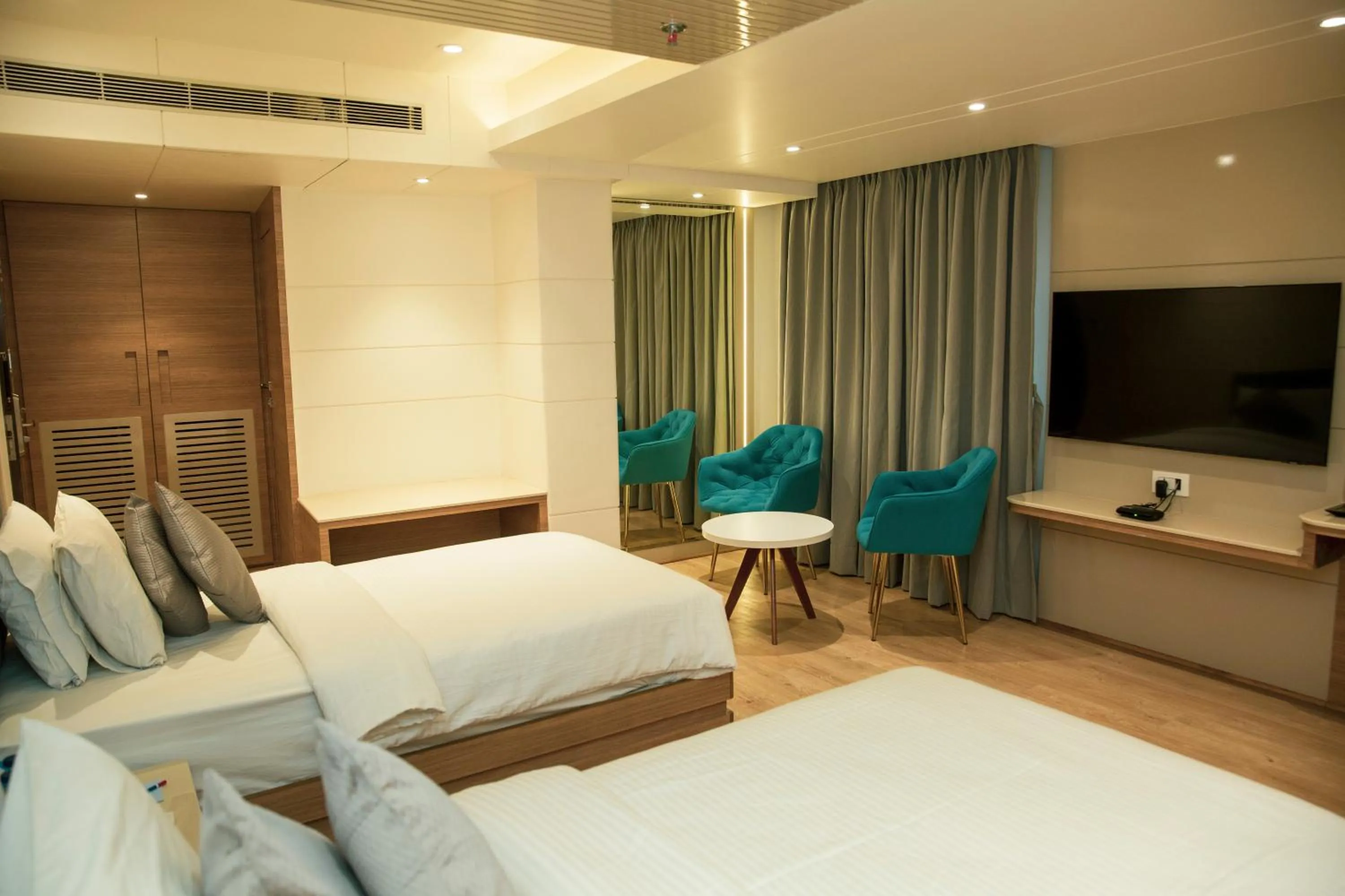 Bed in Pan Asia Continental