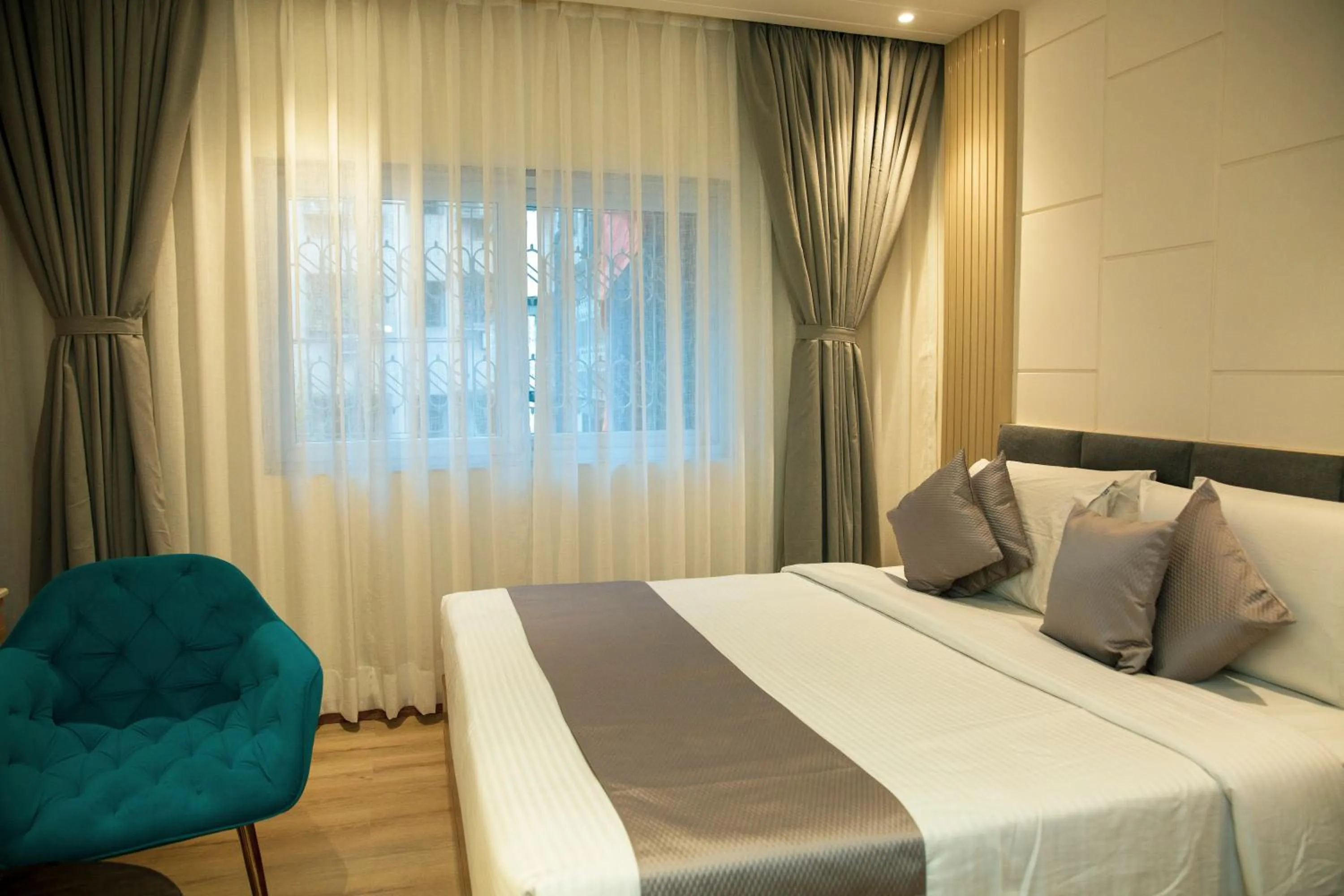 Bed in Pan Asia Continental