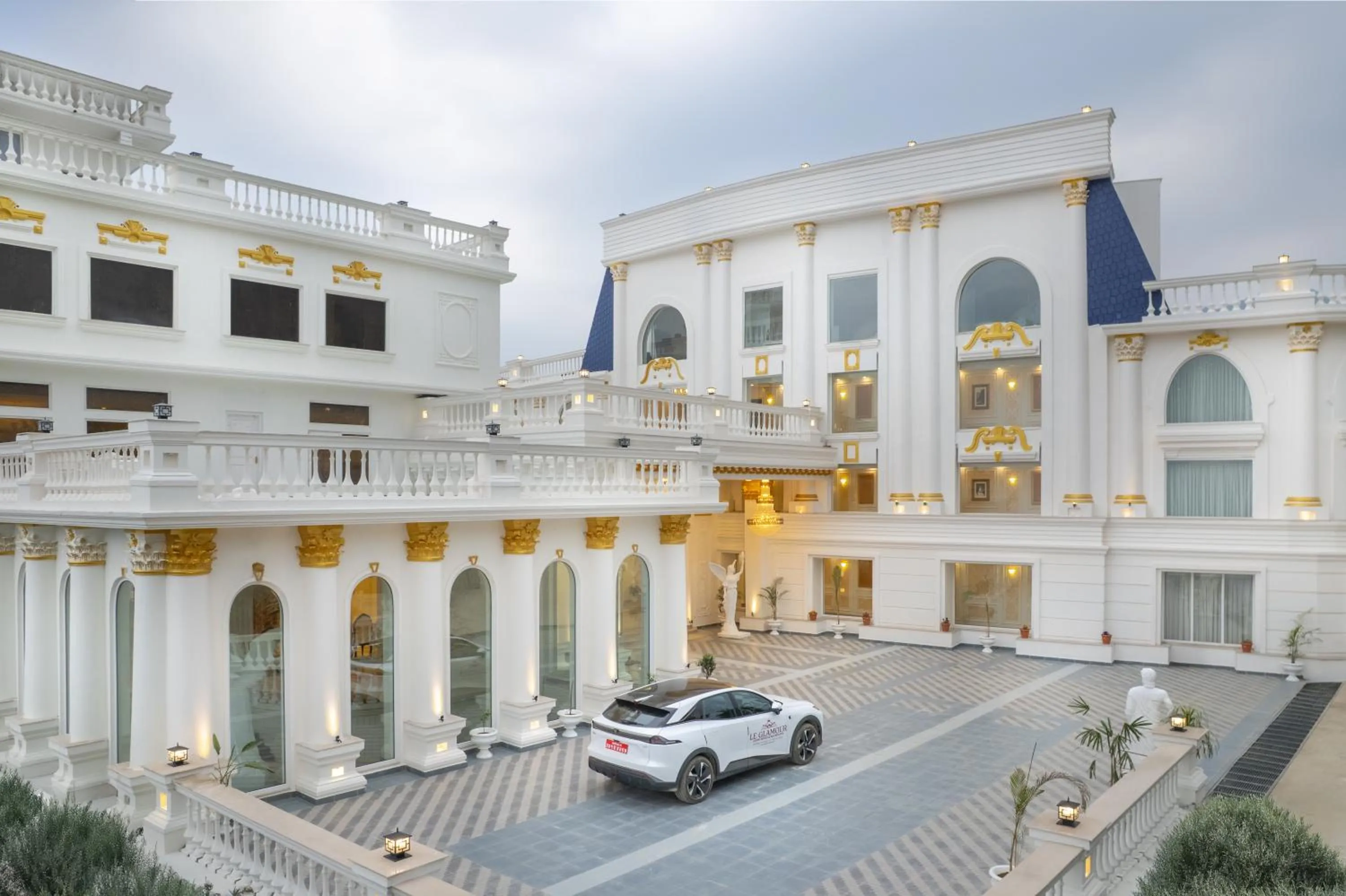 Property building in Le Glamour Resort & Wellness Spa