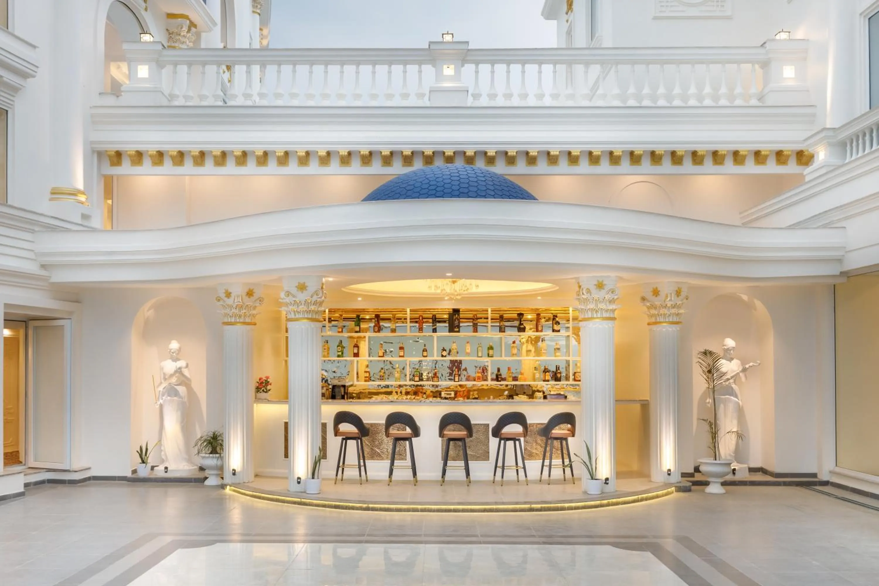 Lounge or bar in Le Glamour Resort & Wellness Spa