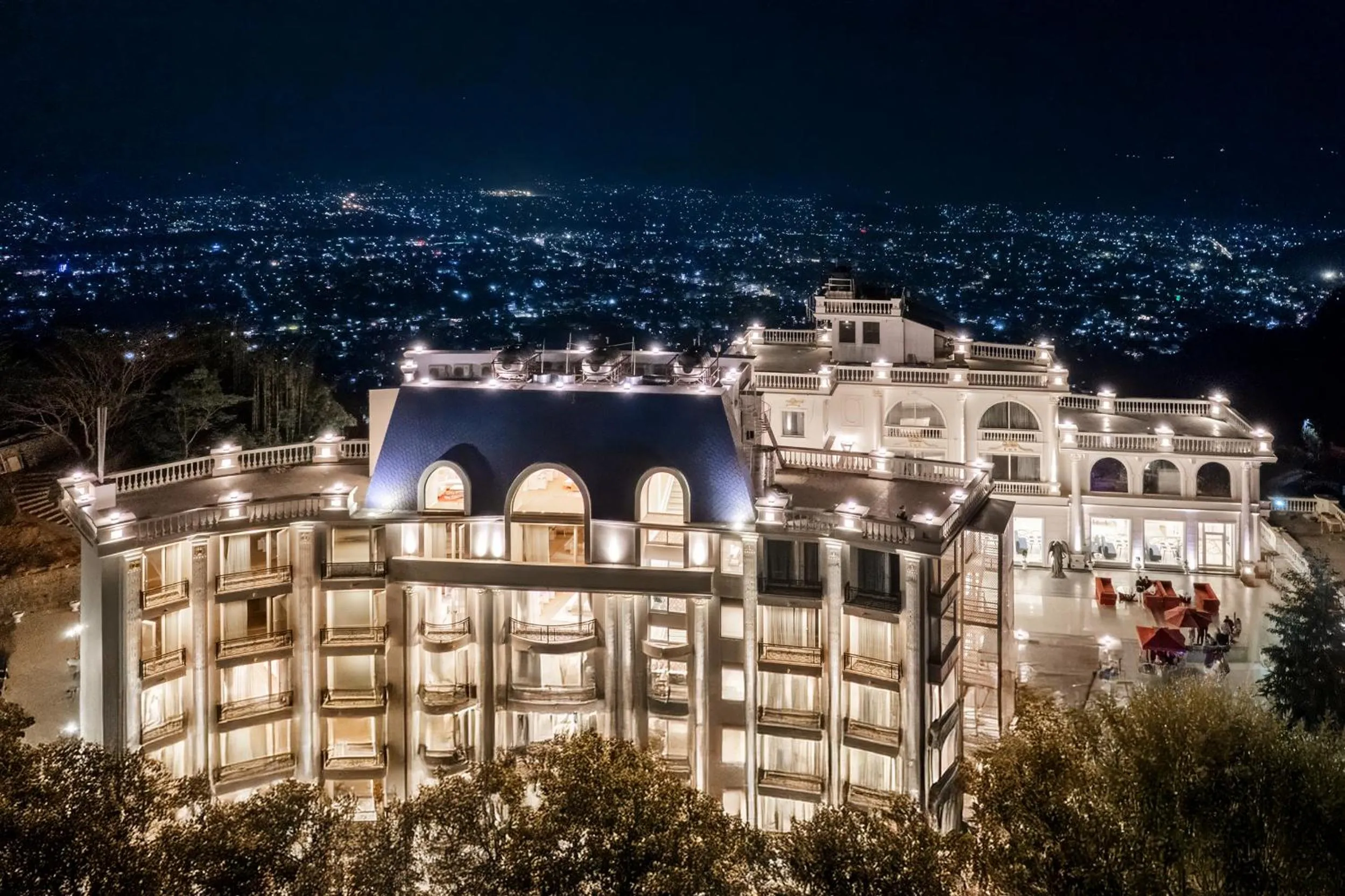 Property building in Le Glamour Resort & Wellness Spa