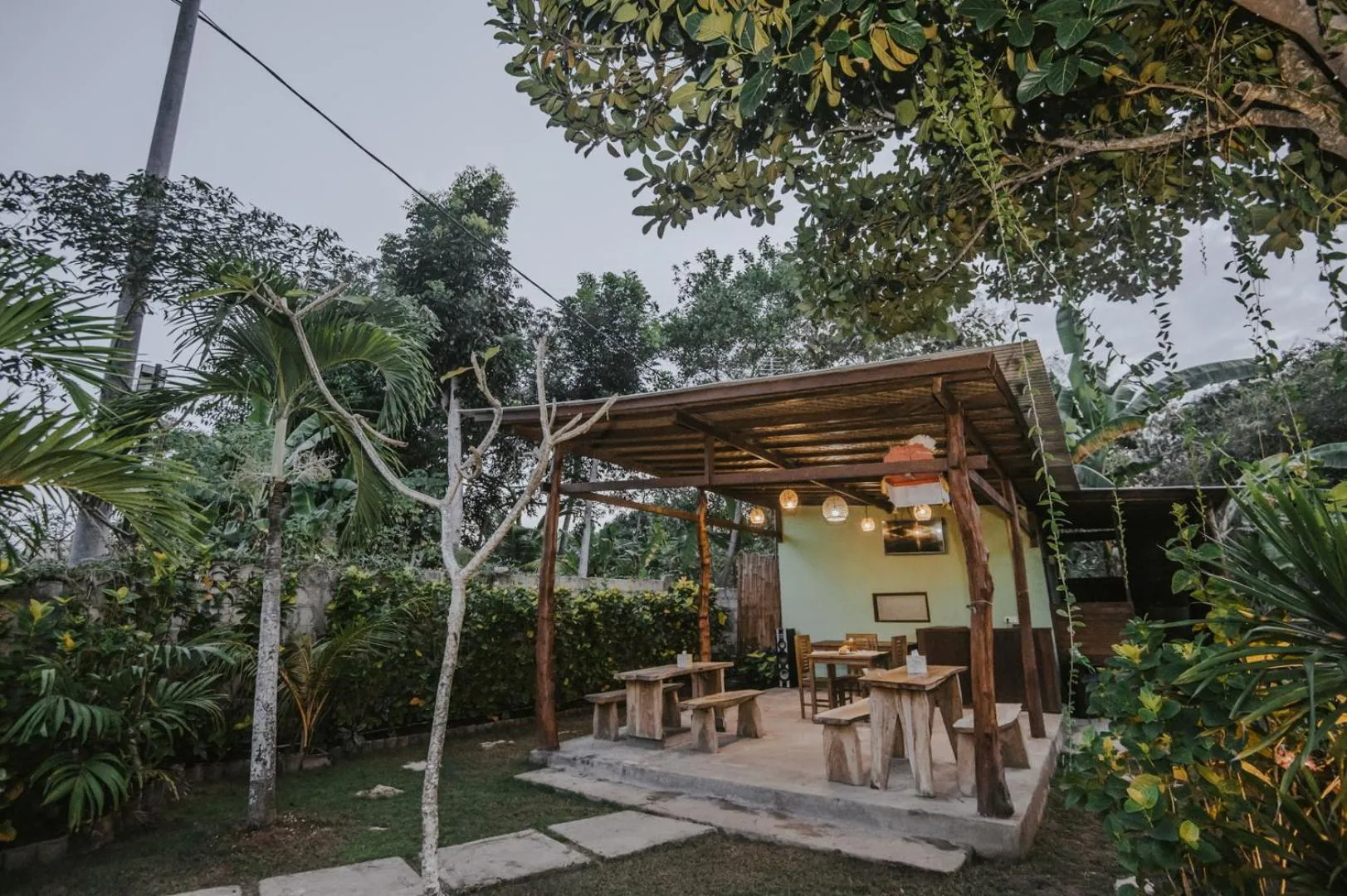 Restaurant/places to eat in Nerima Hut Lembongan