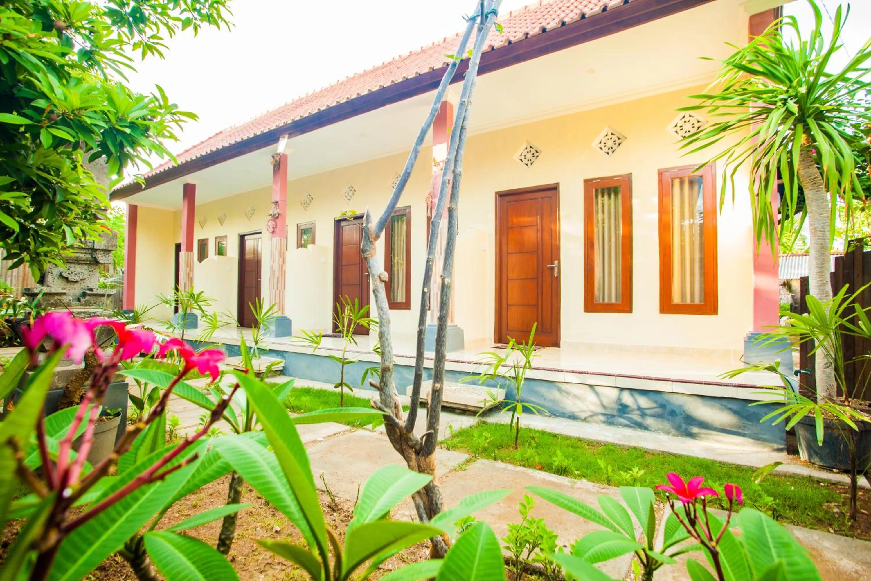 Facade/entrance in Nerima Hut Lembongan