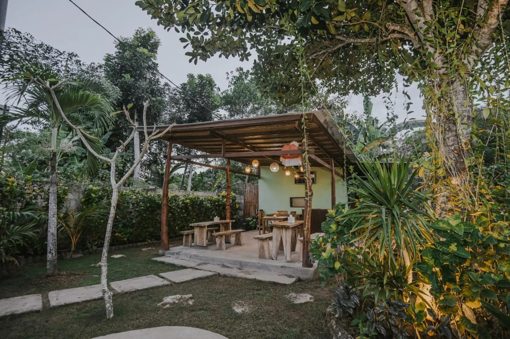 Restaurant/places to eat in Nerima Hut Lembongan