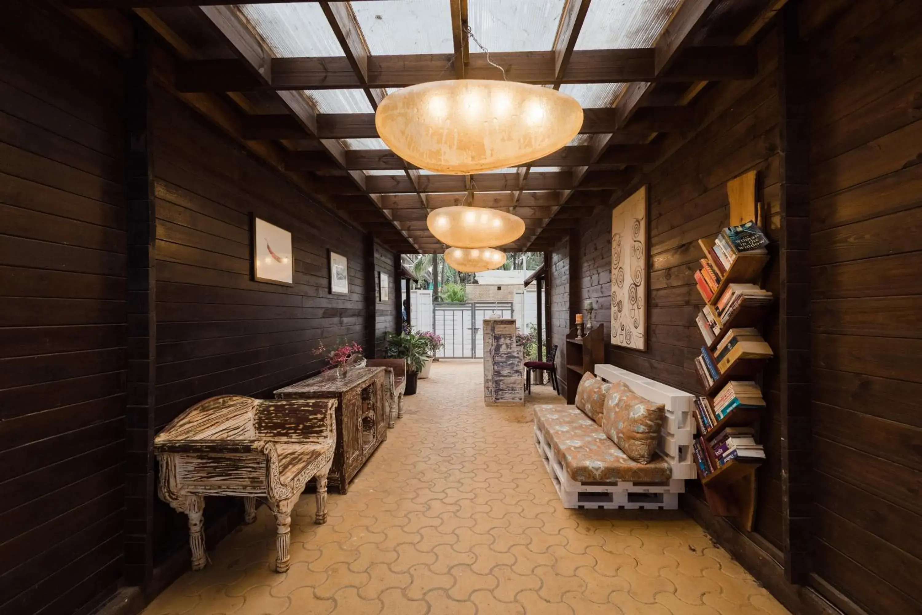 Lobby or reception in LaRiSa By The Beach, Morjim Lobby or reception in LaRiSa By The Beach, Morjim