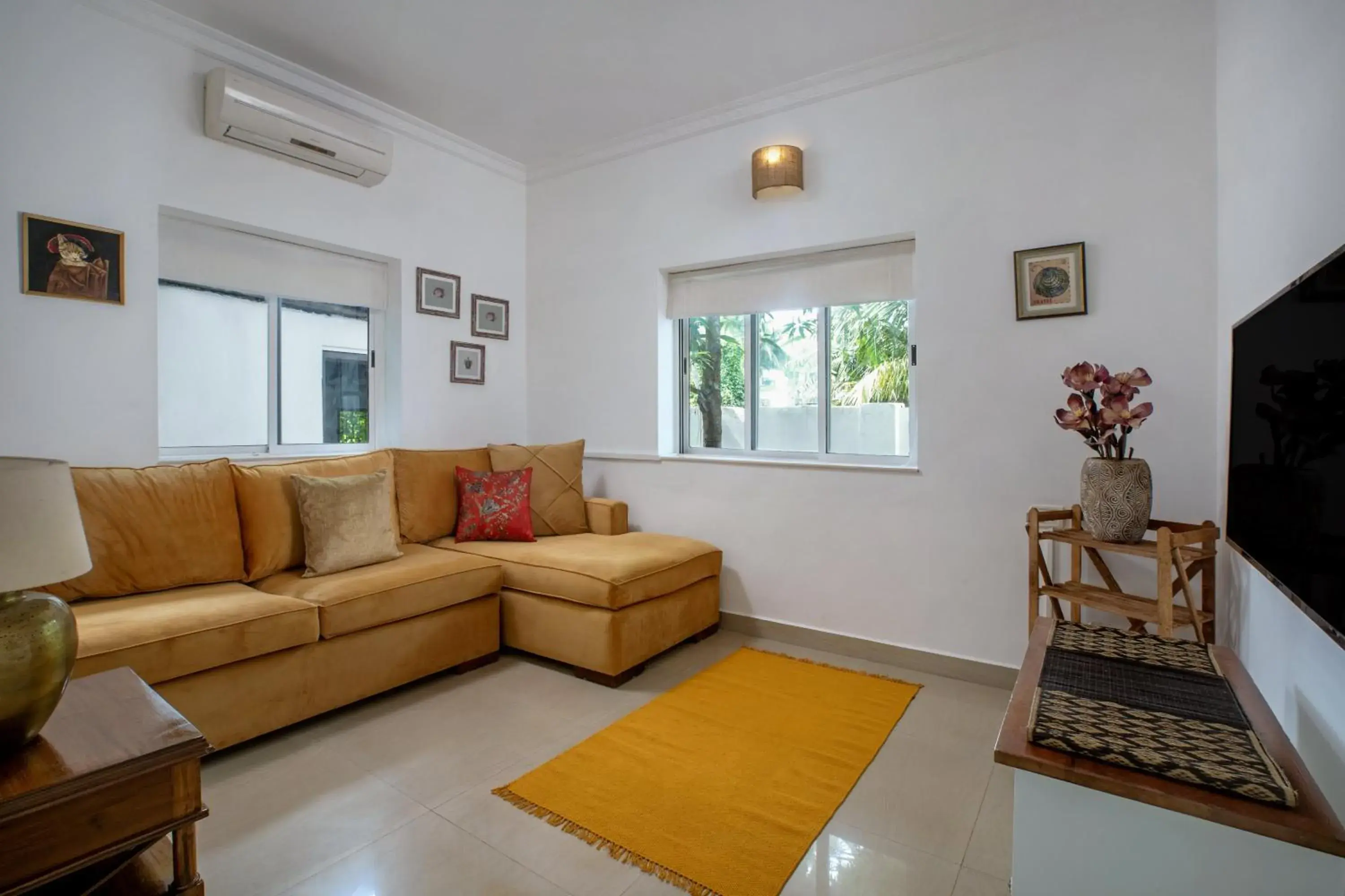 Living room in LaRiSa Resort, Morjim Living room in LaRiSa Resort, Morjim