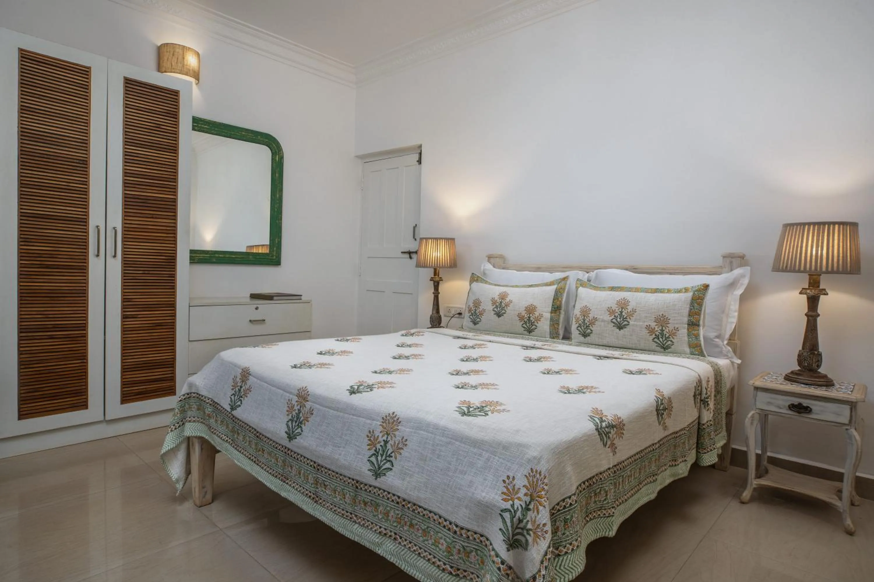 Photo of the whole room, Bed in LaRiSa Resort, Morjim