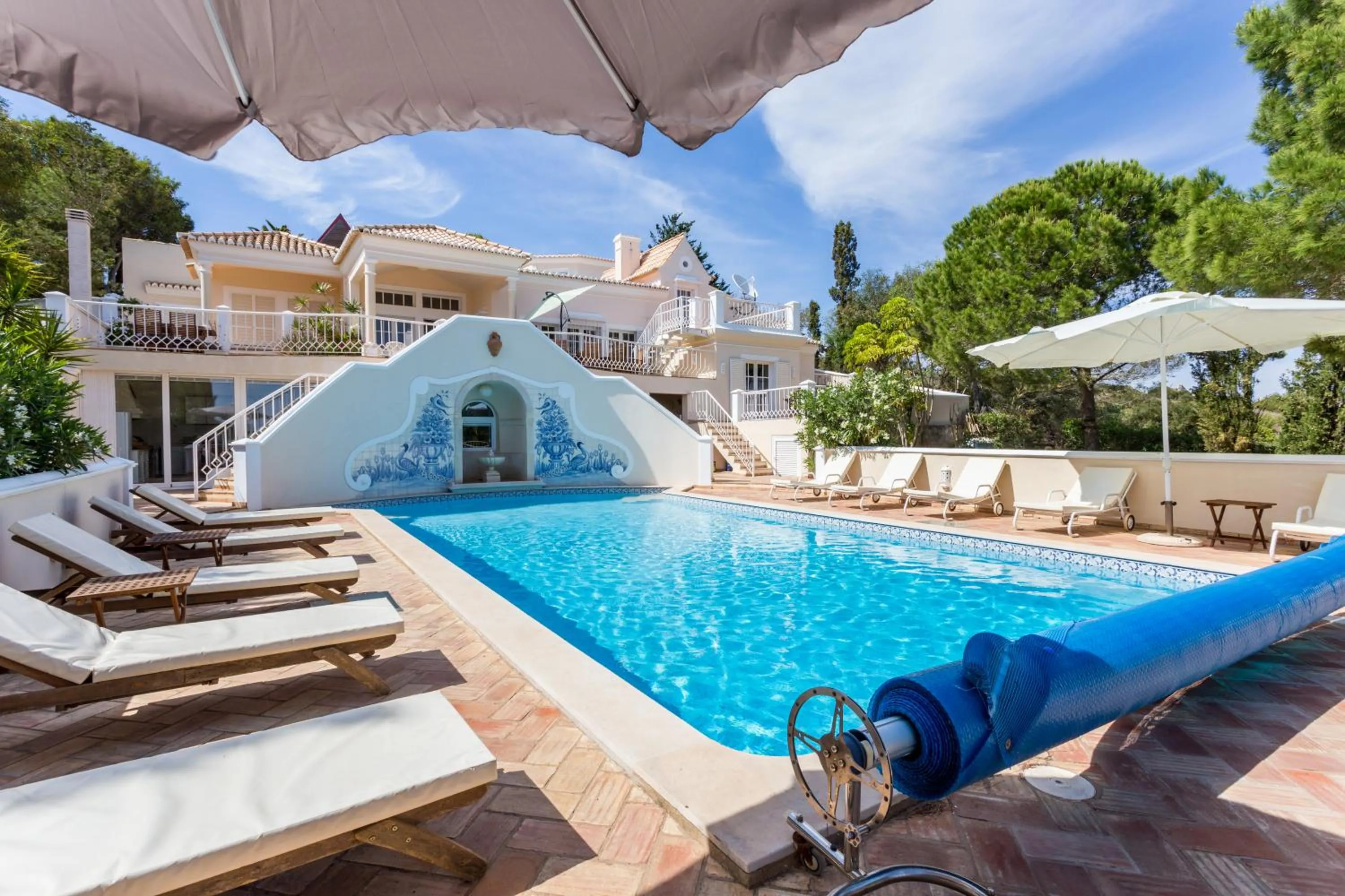 Top Cliff Villa with Ocean View and Private Pool UP to 18 Guests