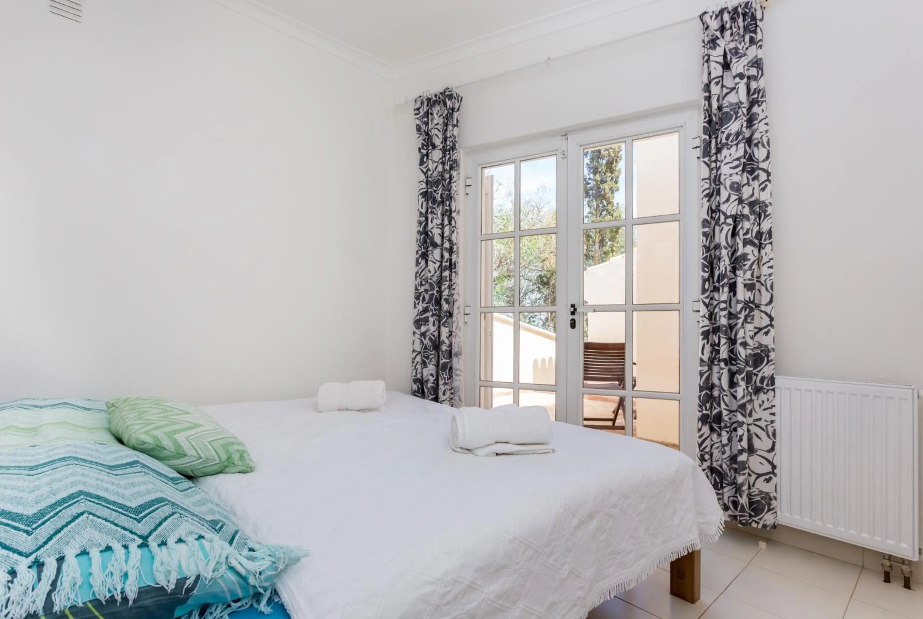 Bed in Top Cliff Villa with Ocean View and Private Pool UP to 18 Guests