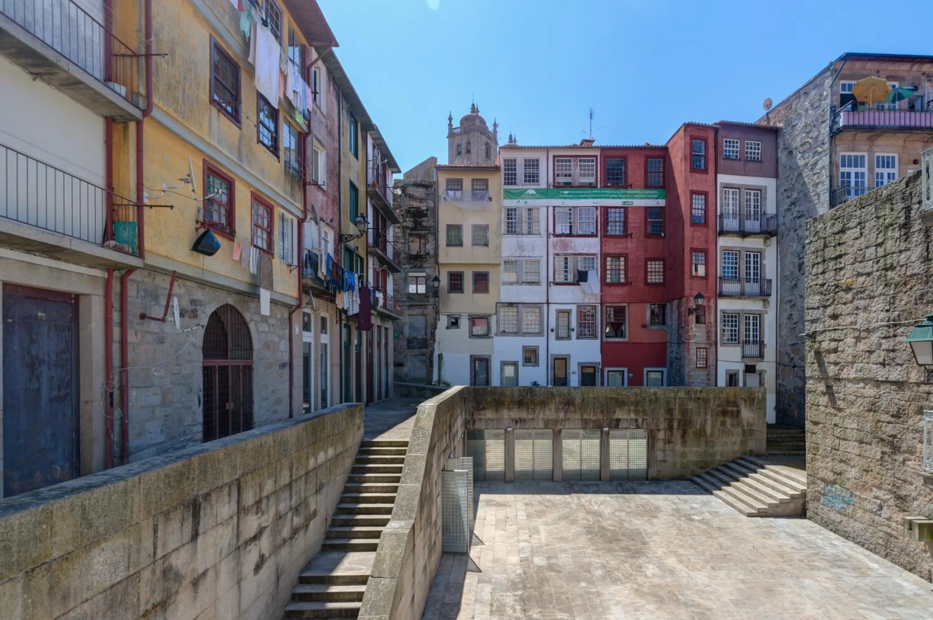 Neighbourhood in Mouzinho 244 - Porto Houses & Suites