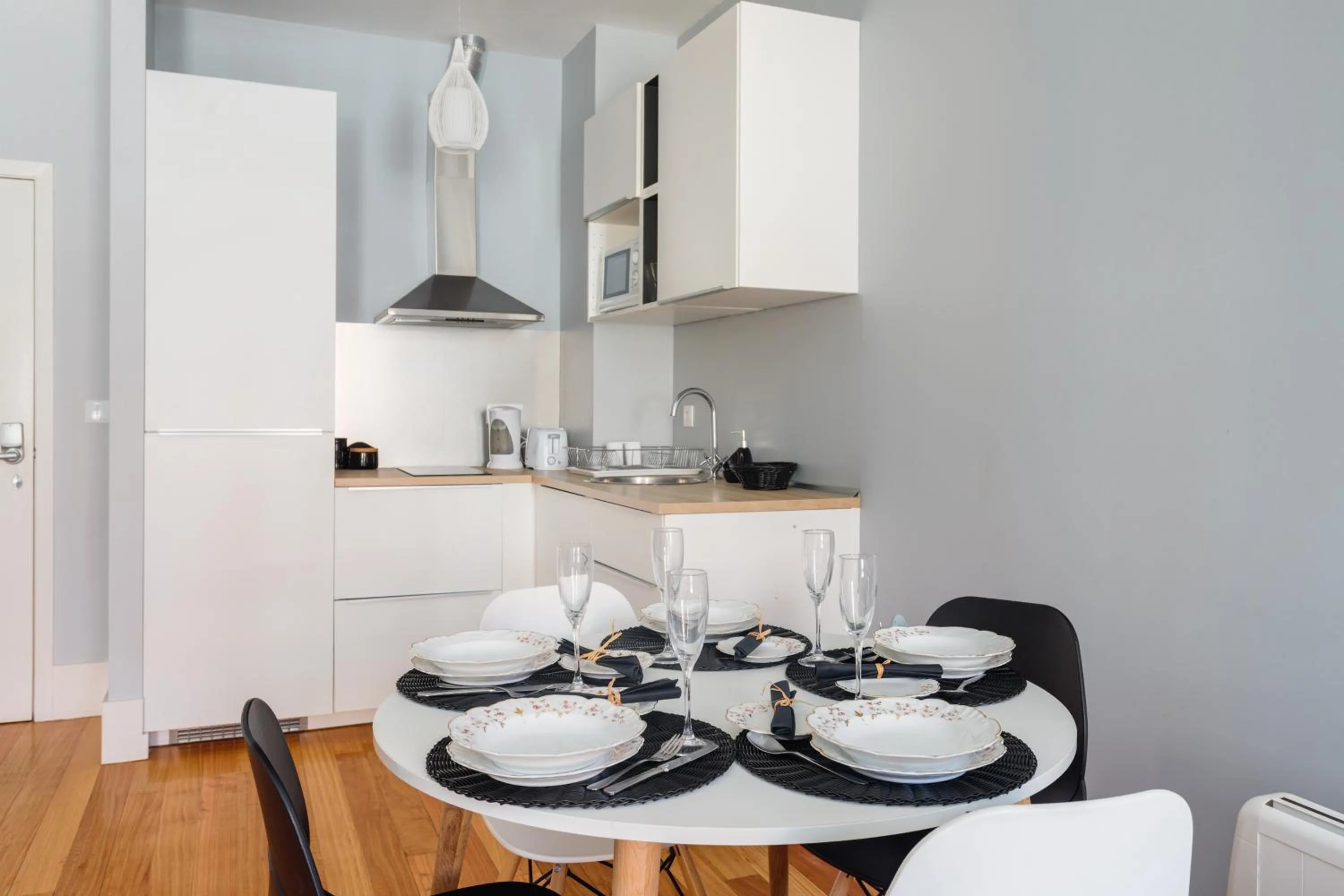 Kitchen or kitchenette in Mouzinho 244 - Porto Houses & Suites