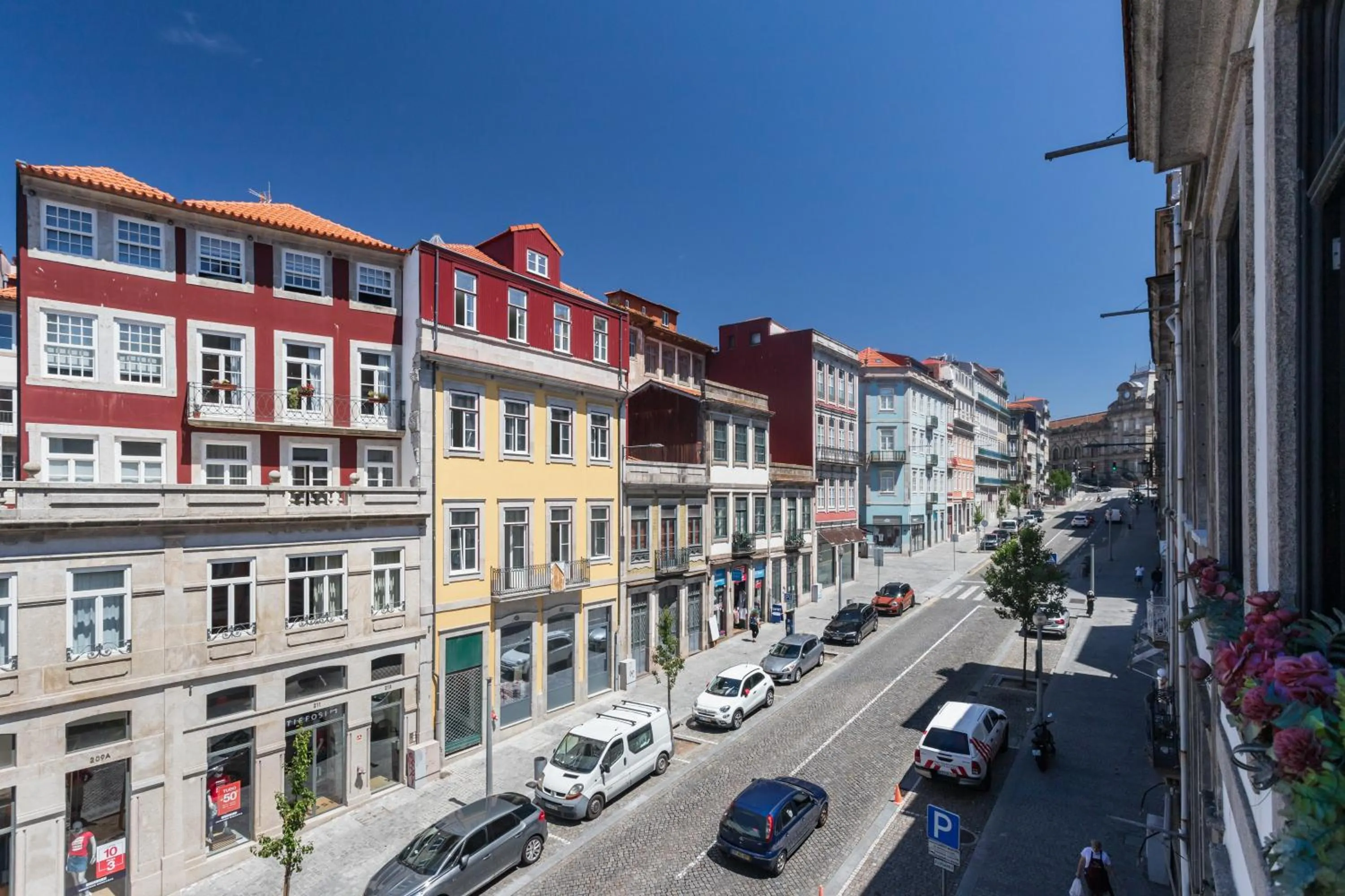 Street view in Mouzinho 244 - Porto Houses & Suites