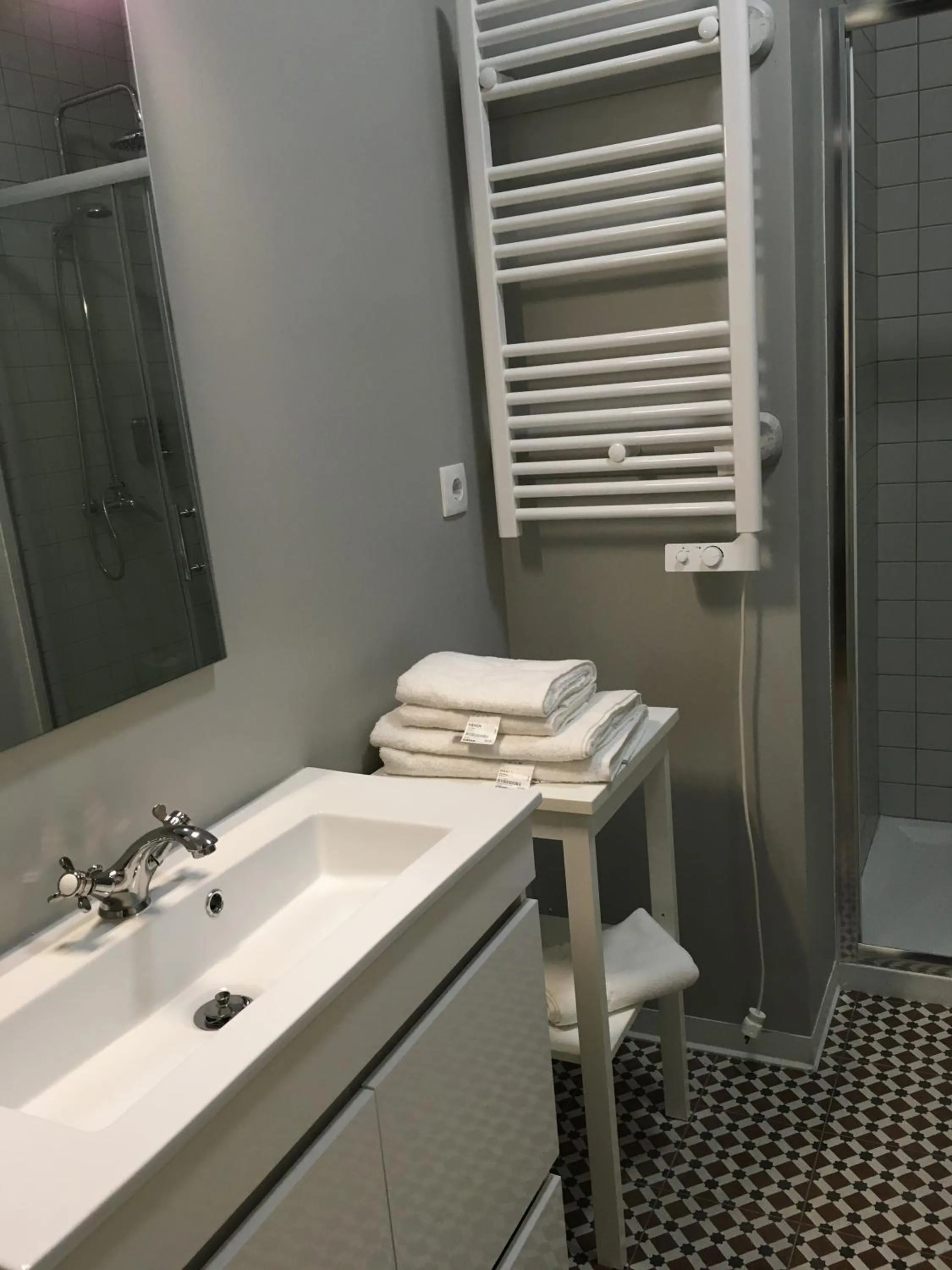 Bathroom in Mouzinho 244 - Porto Houses & Suites