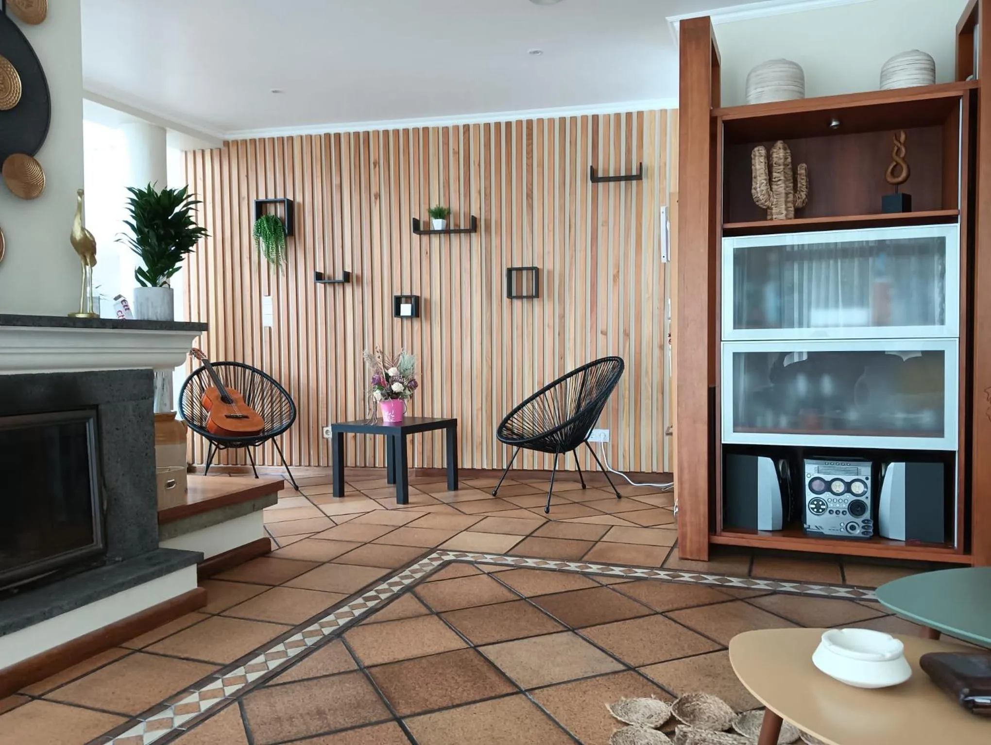 Communal lounge/ TV room in Surf & Guest Lorena´s House