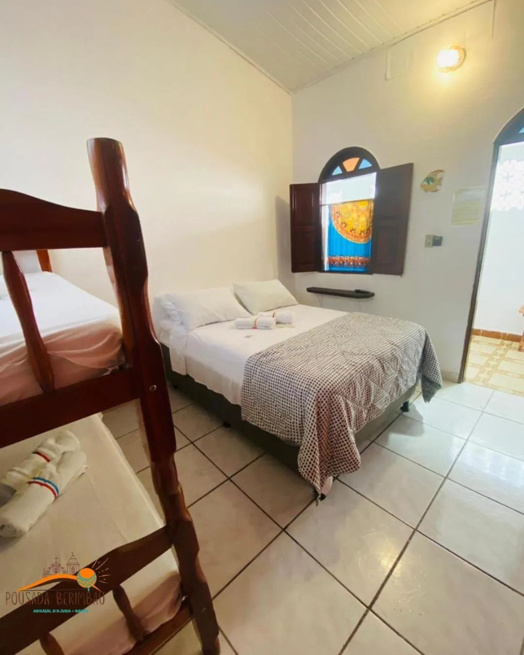 Photo of the whole room, Bed in Pousada Berimbau