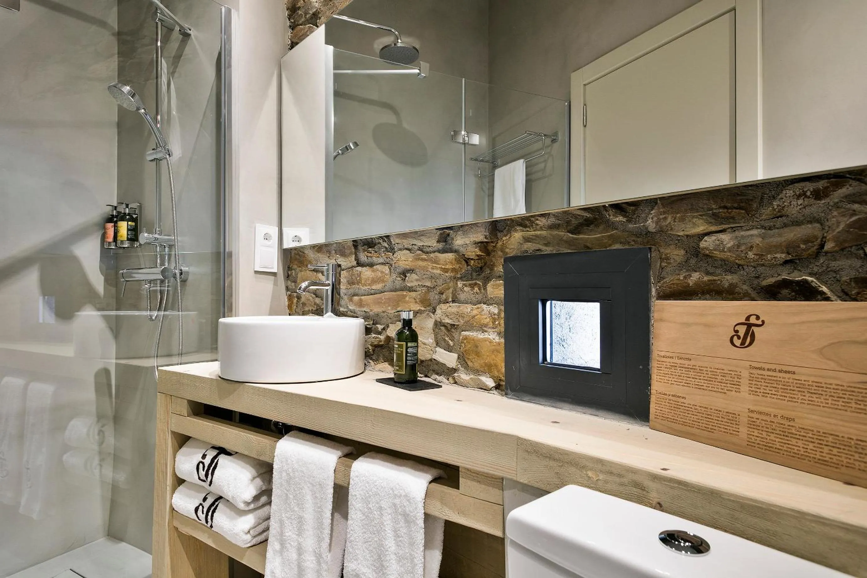 Bathroom in Set Terres - La Villa de Llívia - Adults only
