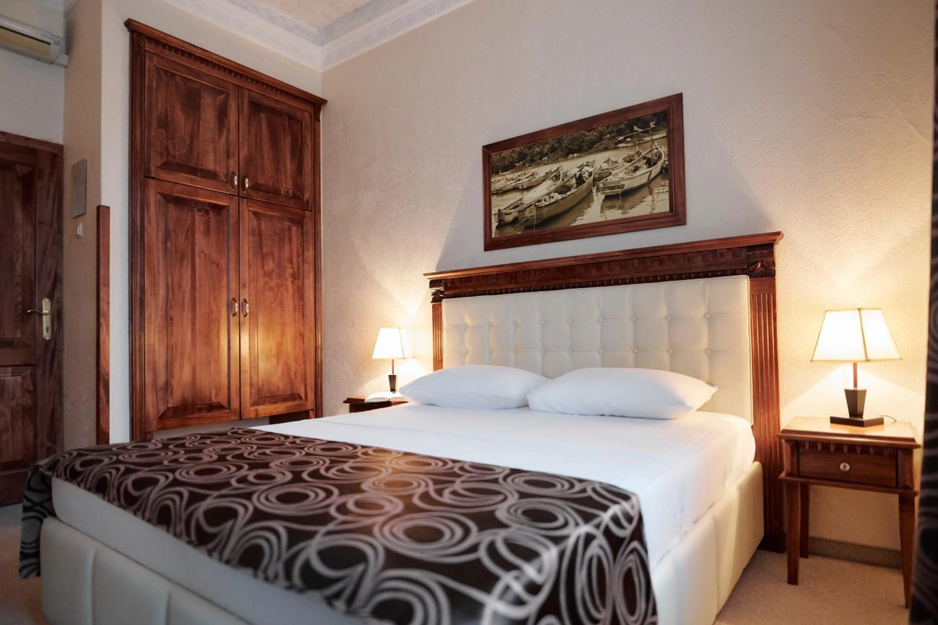 Bed in Hotel Villa Schubert