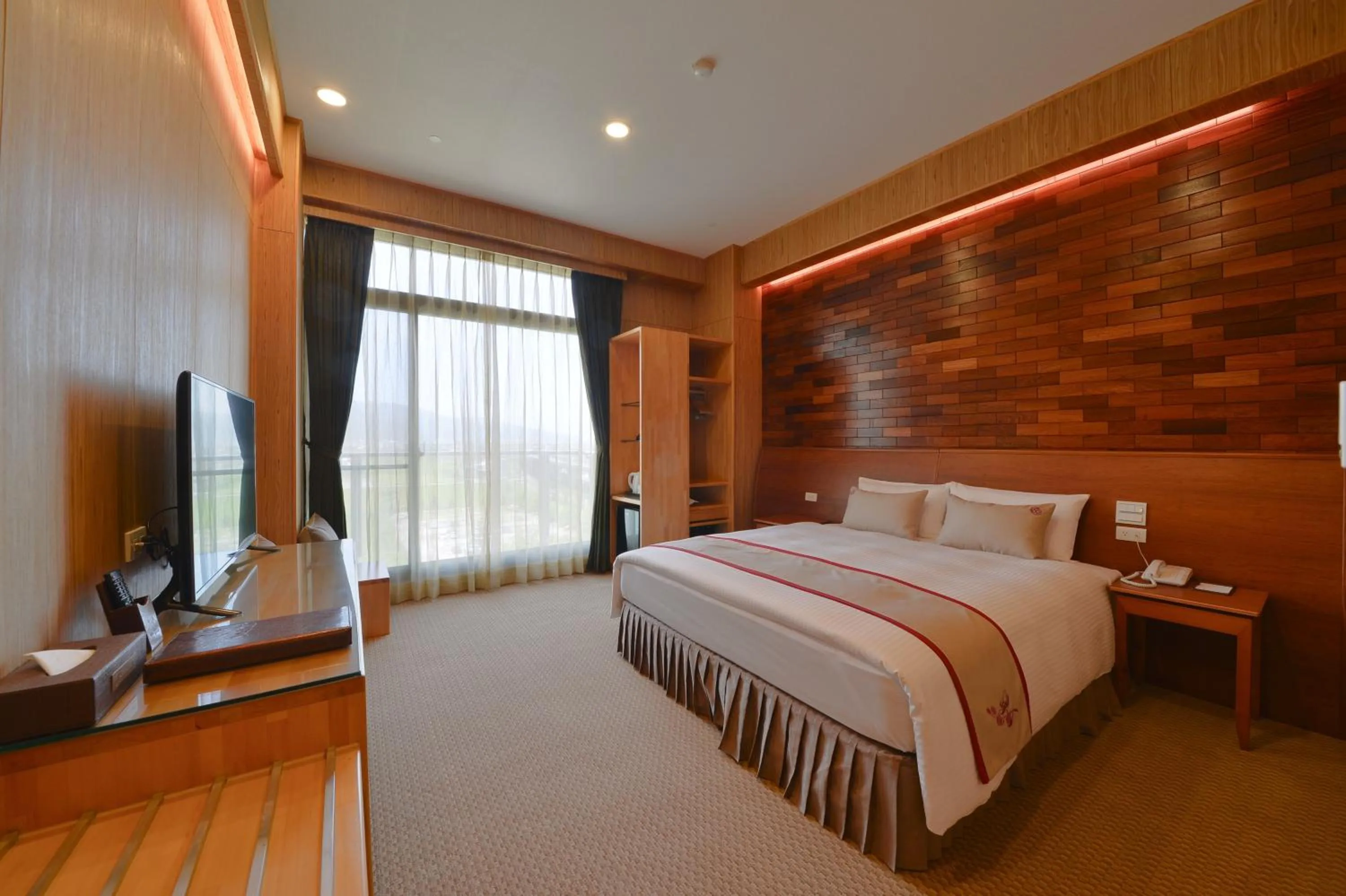 Photo of the whole room, Bed in Shandori Hotel