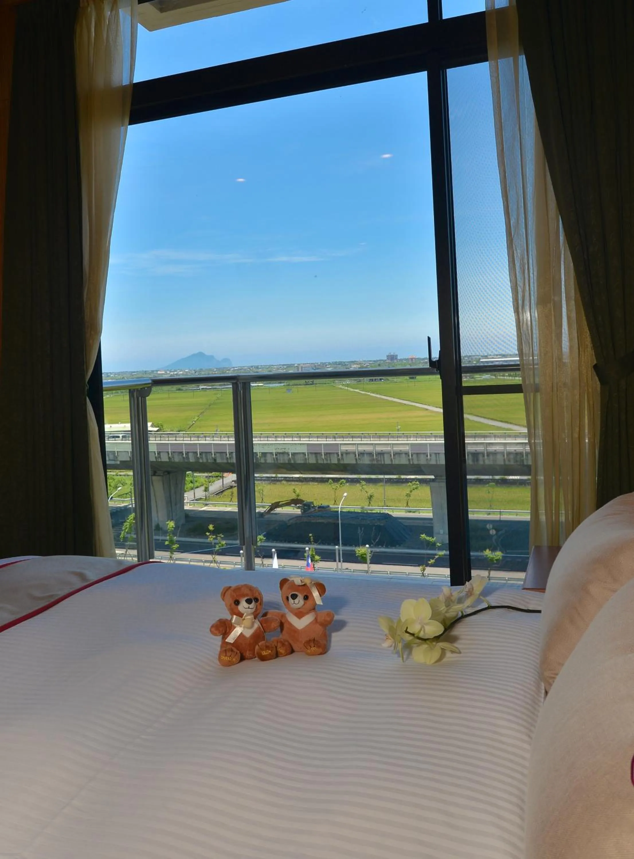 Balcony/Terrace, Bed in Shandori Hotel