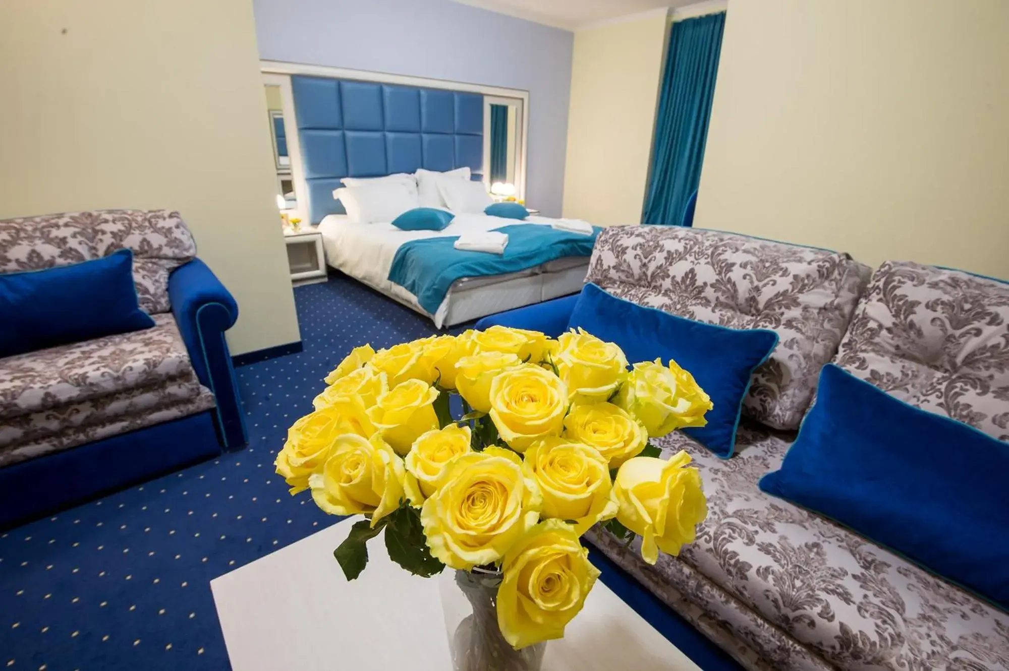 Triple Room with Balcony in Hotel Forum Triple Room with Balcony in Hotel Forum