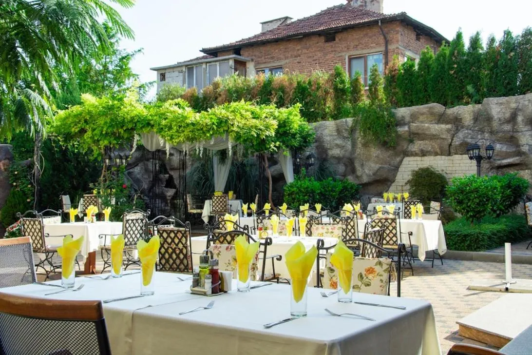 Patio in Hotel Forum