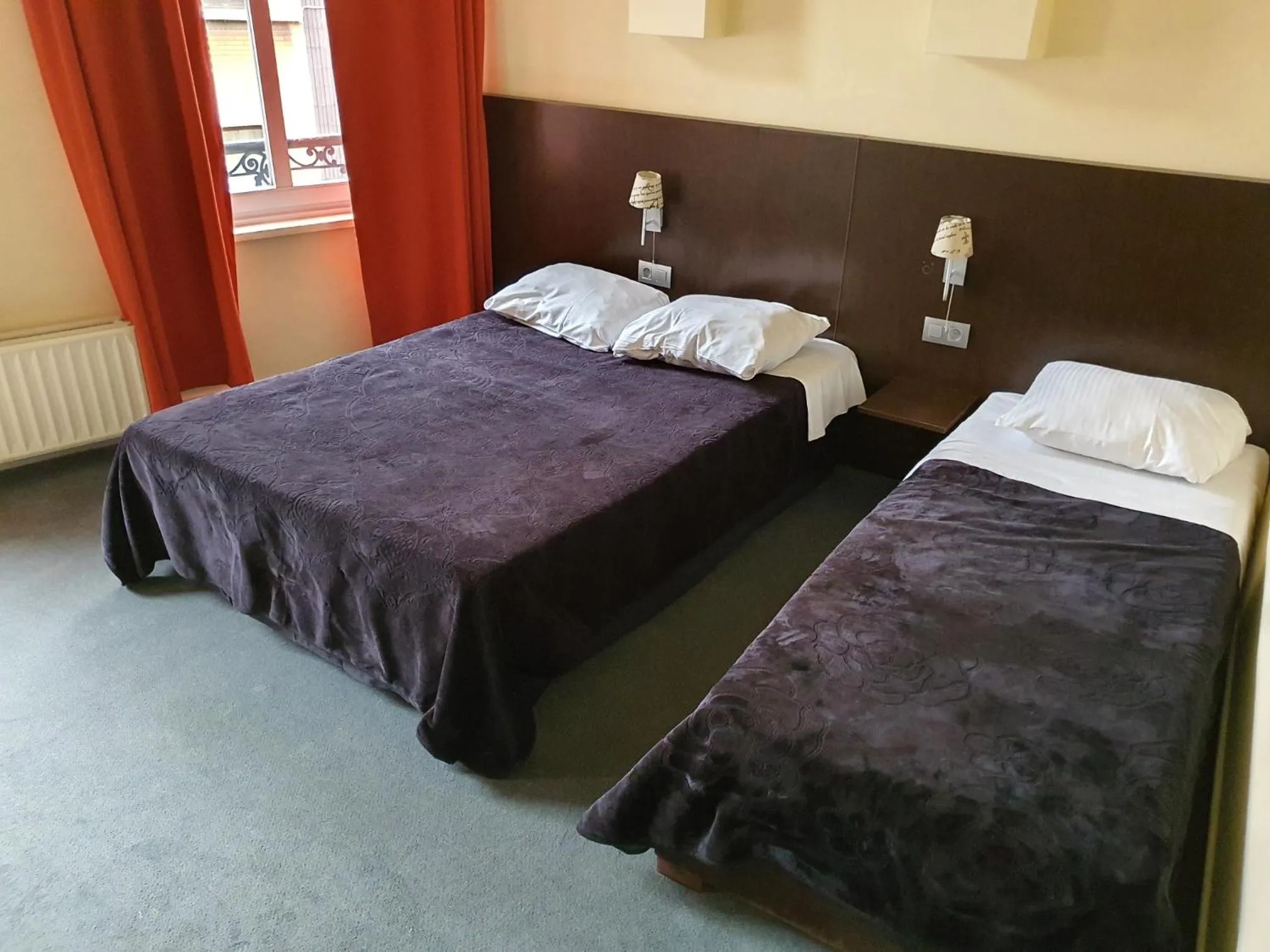 Bed in Hotel Queen Mary