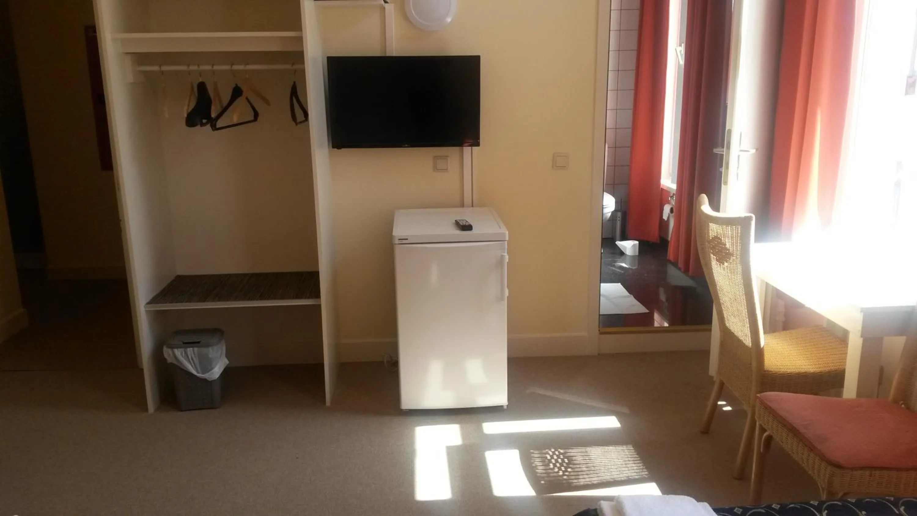 Bedroom in Hotel Queen Mary