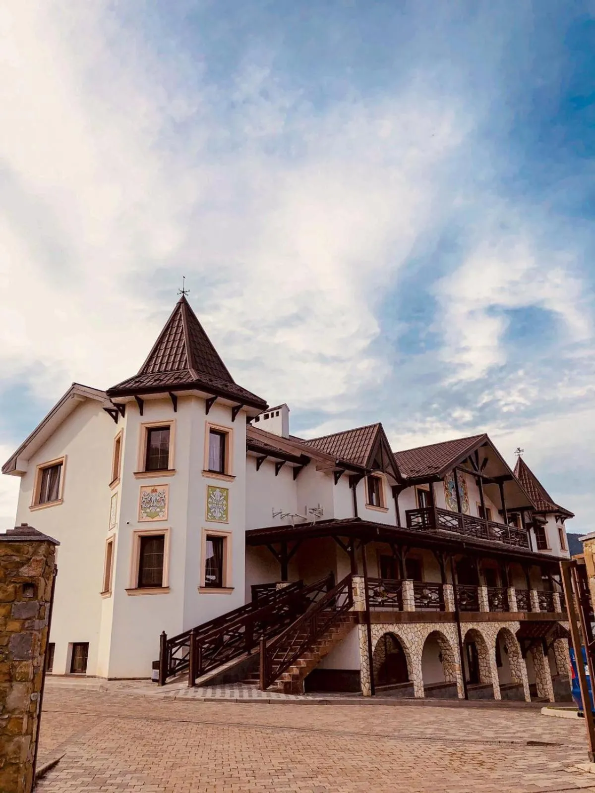 Property building in Hotel Complex Dvir Kniazhoiy Korony