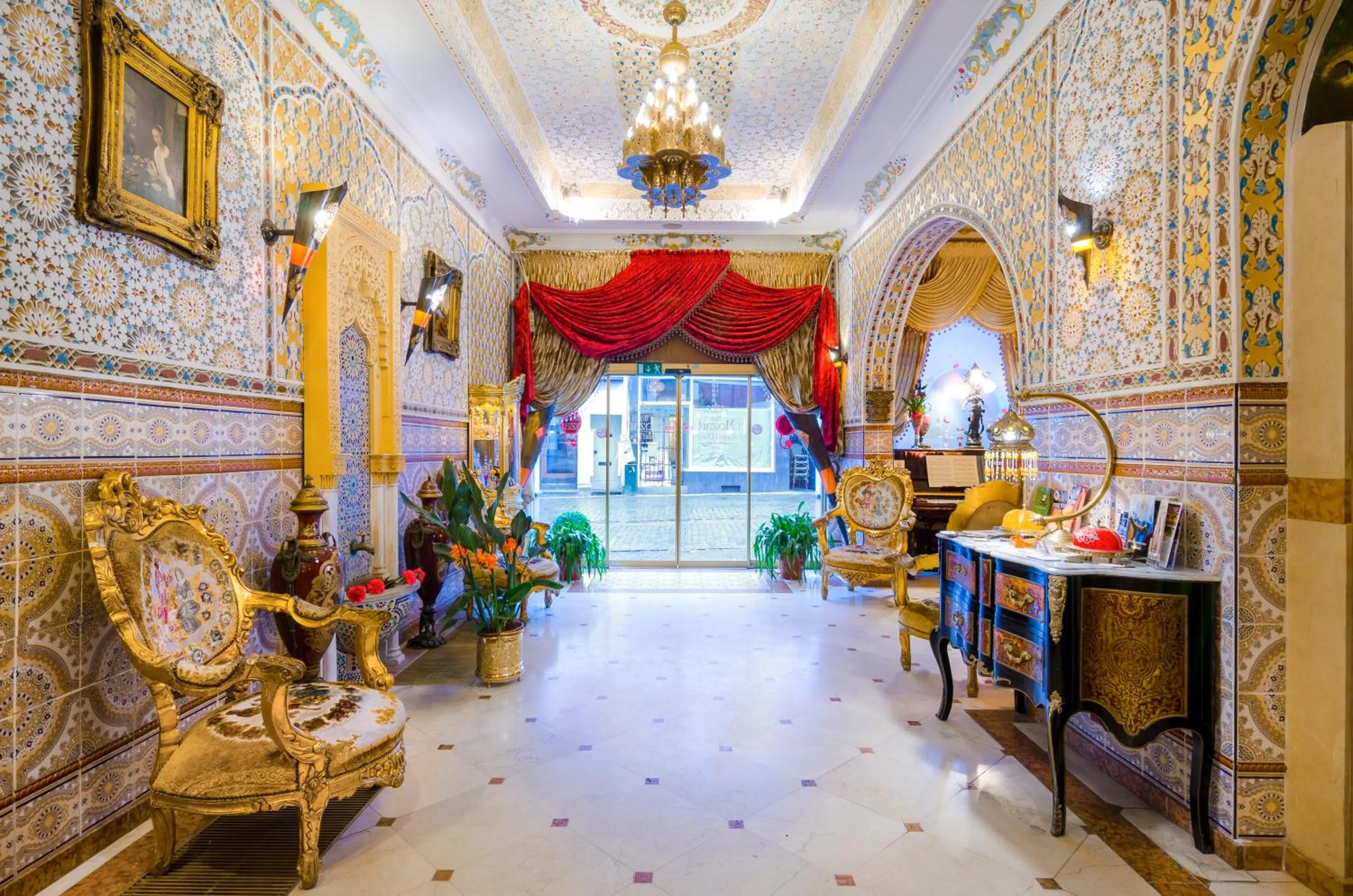 Decorative detail in Hotel Mozart