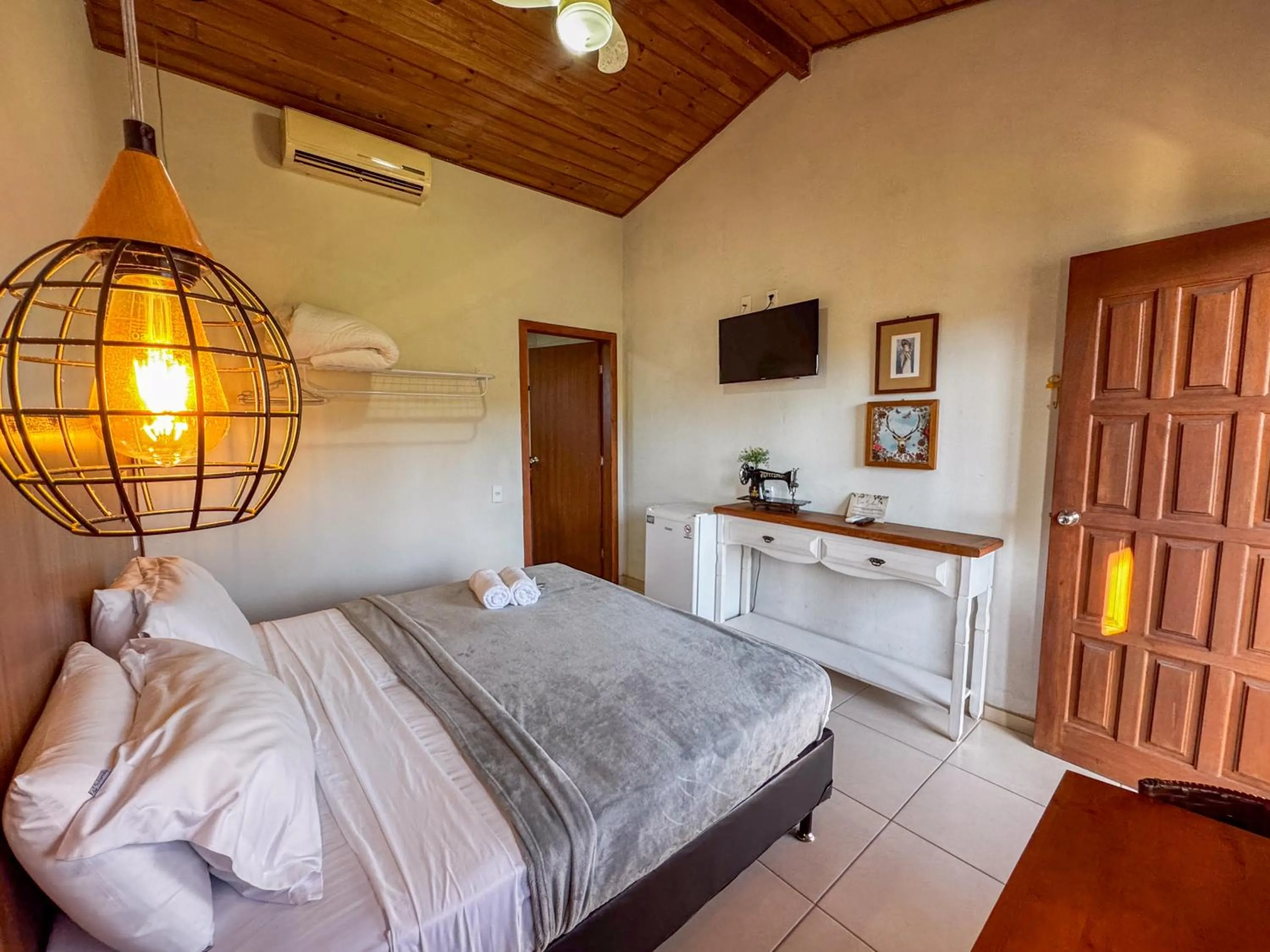 Bedroom, Bed in Pousada Lagoa do Rosa