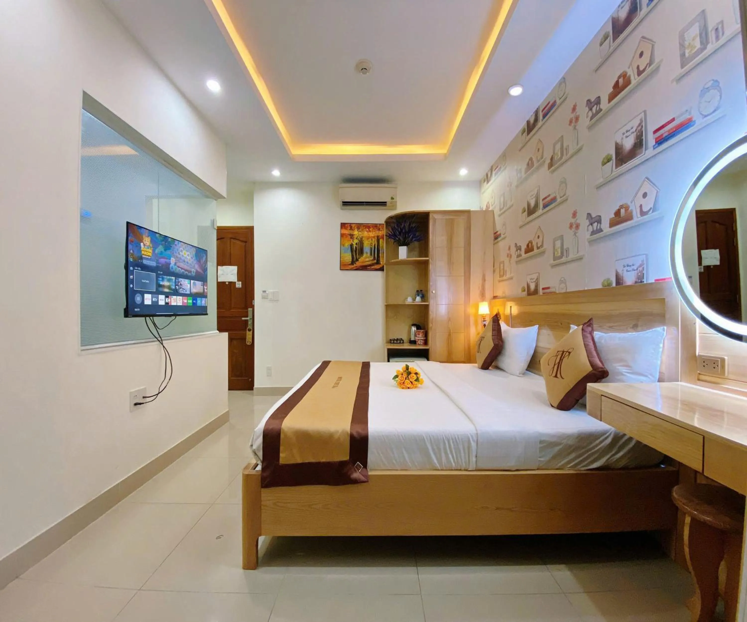 Photo of the whole room, Bed in Thu Ha Airport Hotel