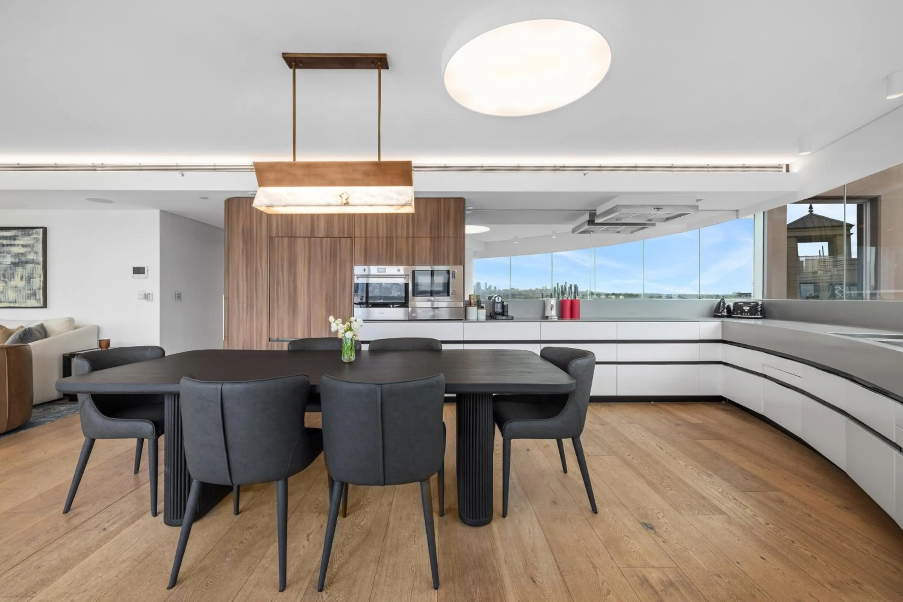 3 Bedroom Darling Harbour Apartment