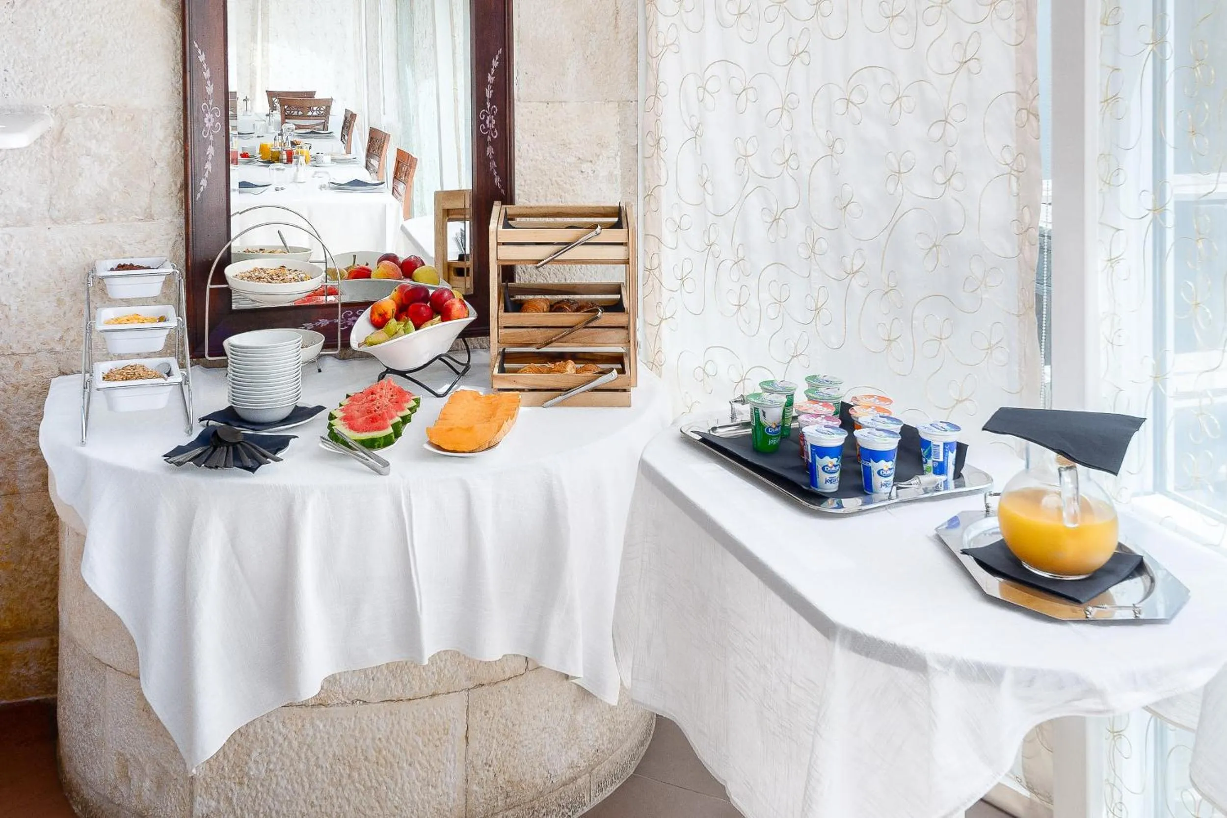 Food in Heritage Hotel Vila Sikaa